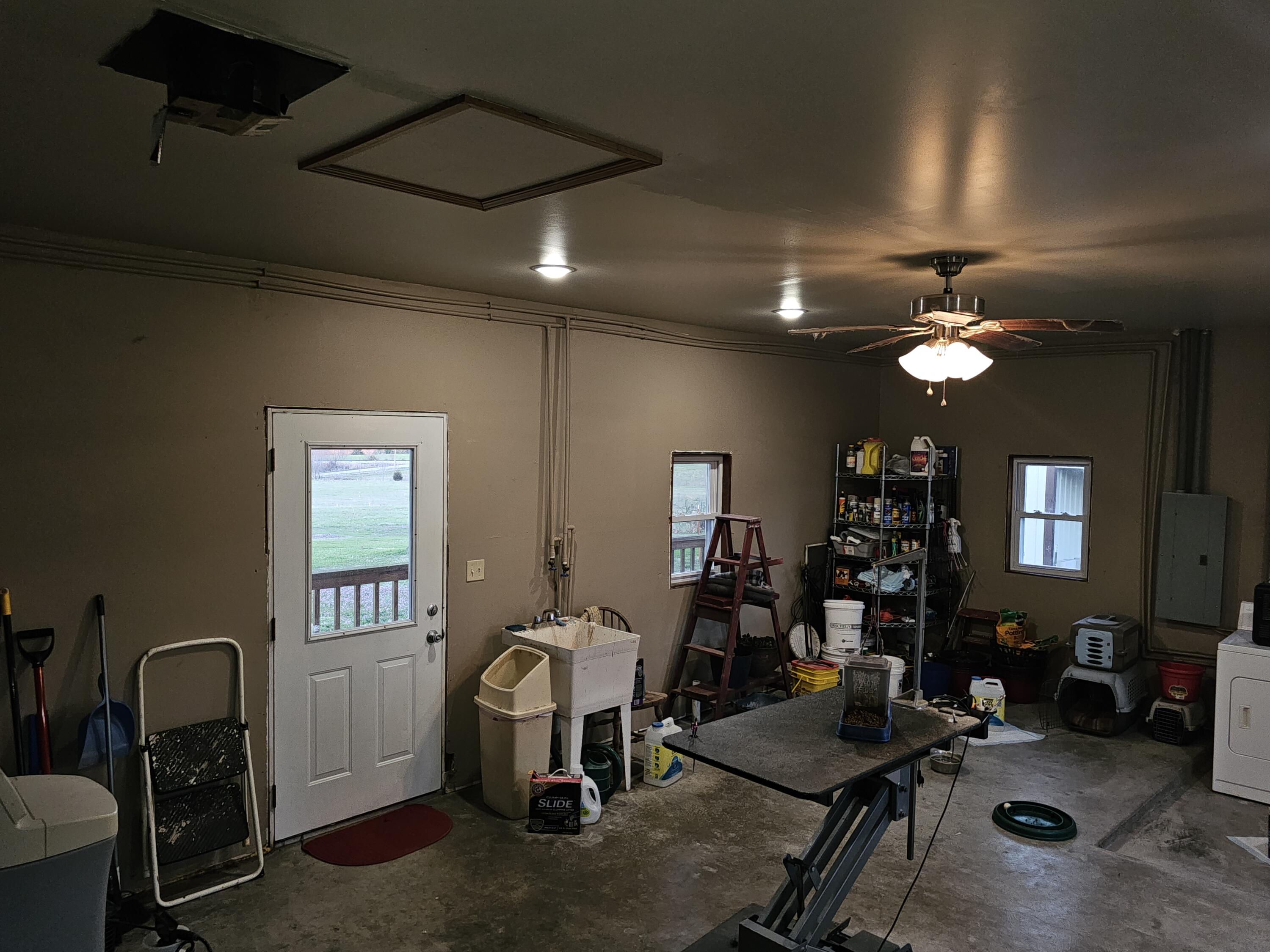 14109 Lawrence 2160 Property Photo 28