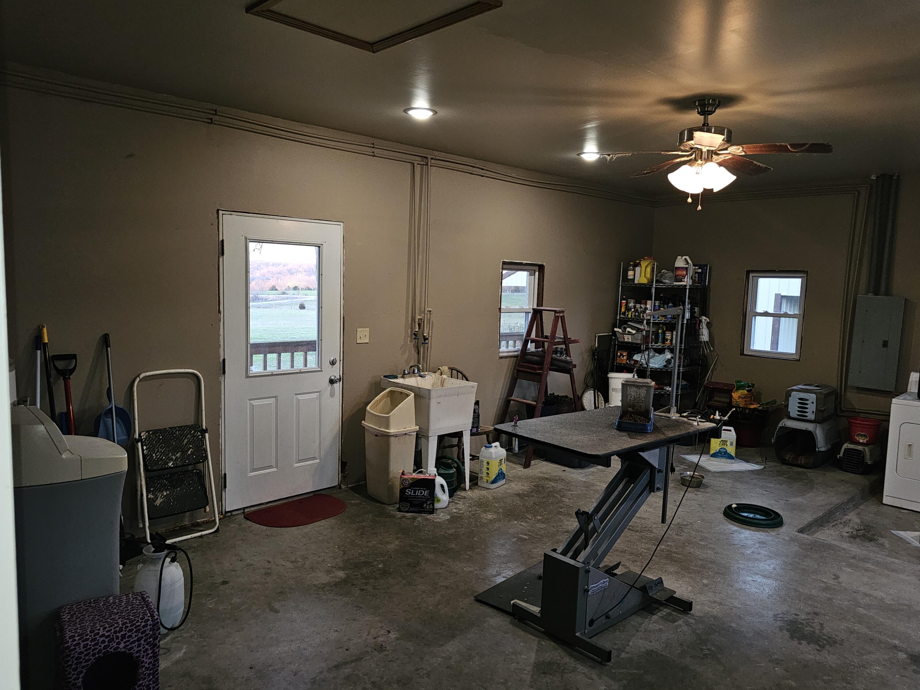 14109 Lawrence 2160 Property Photo 29