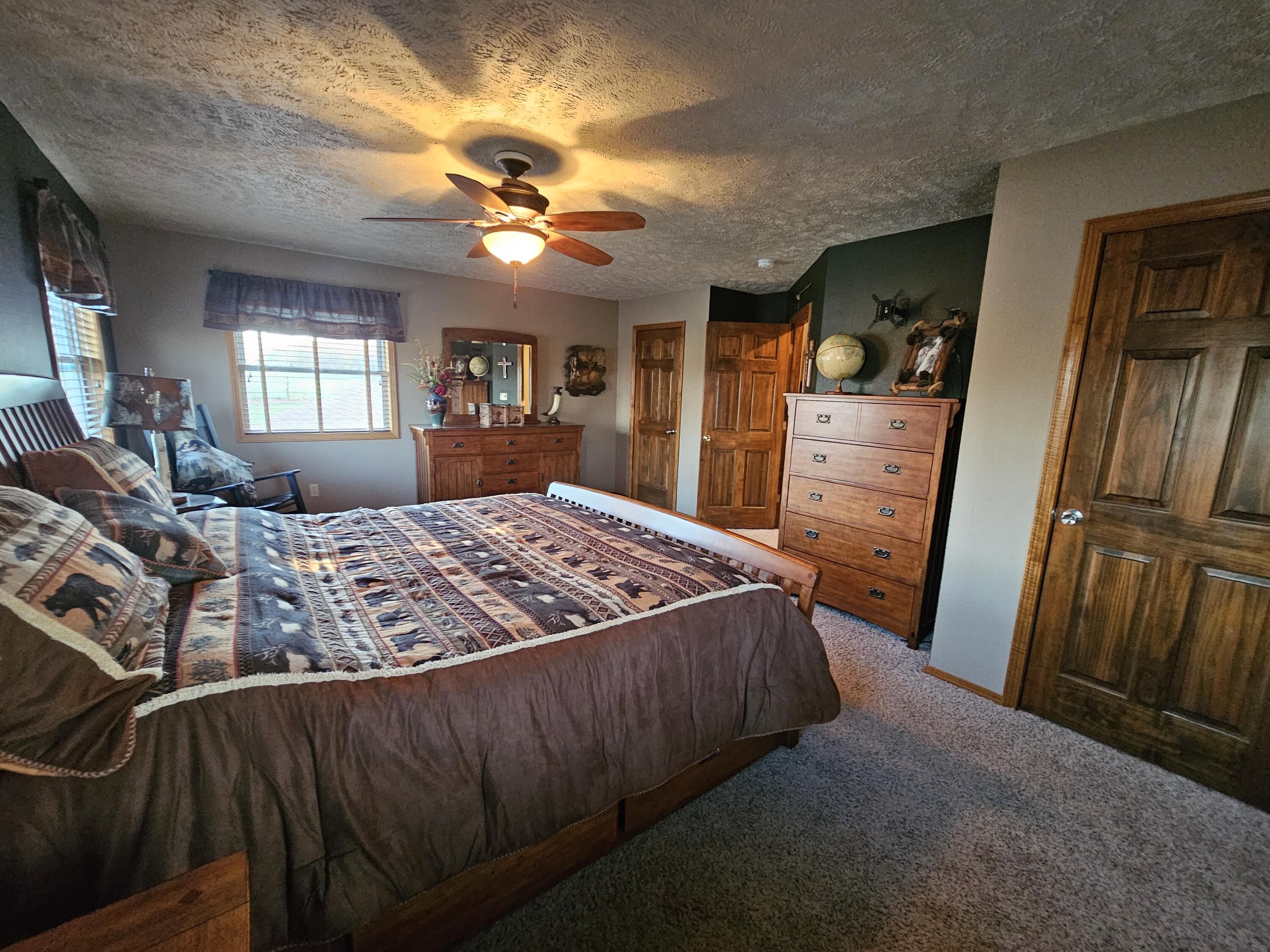 14109 Lawrence 2160 Property Photo 38