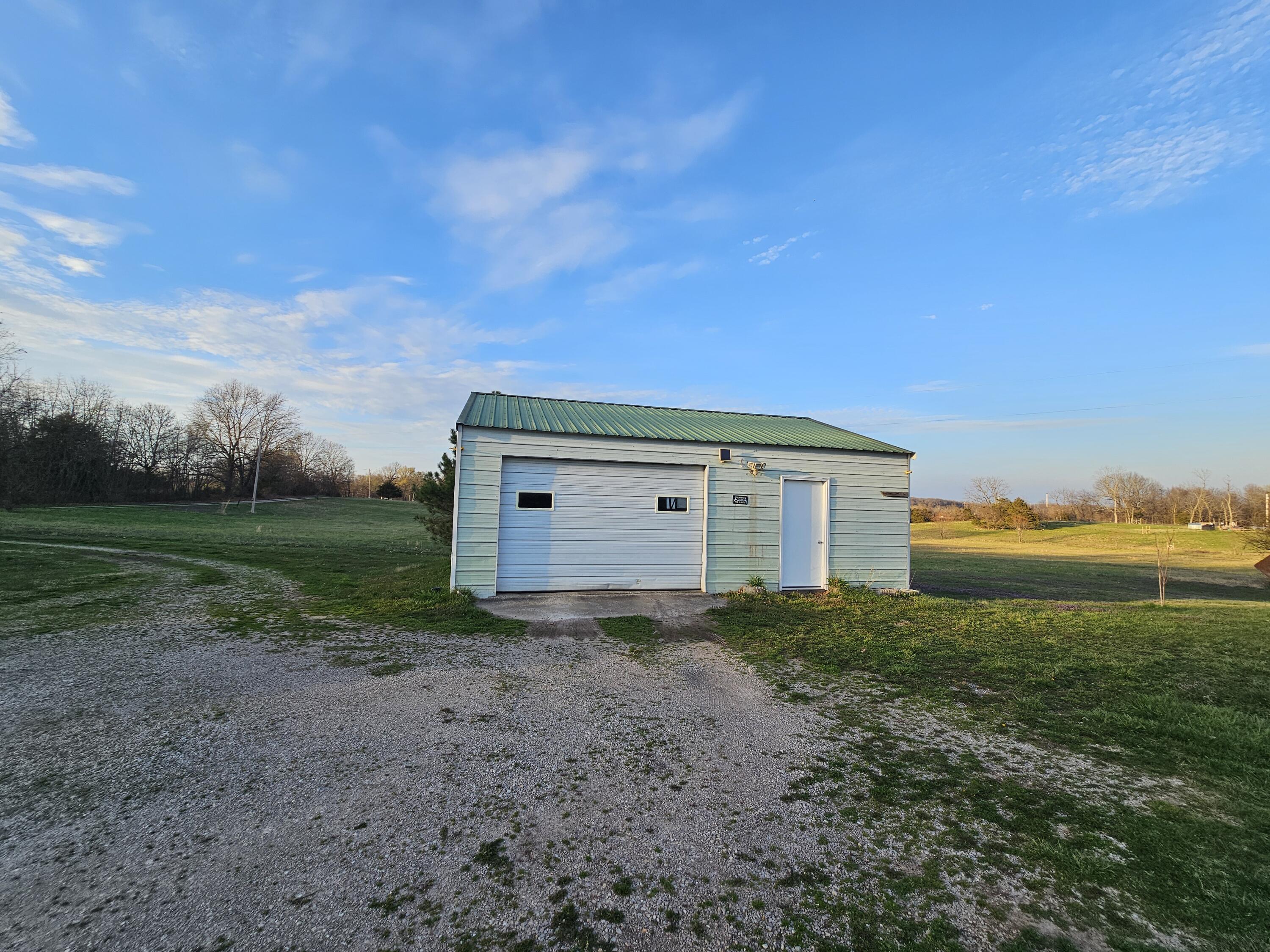 14109 Lawrence 2160 Property Photo 47