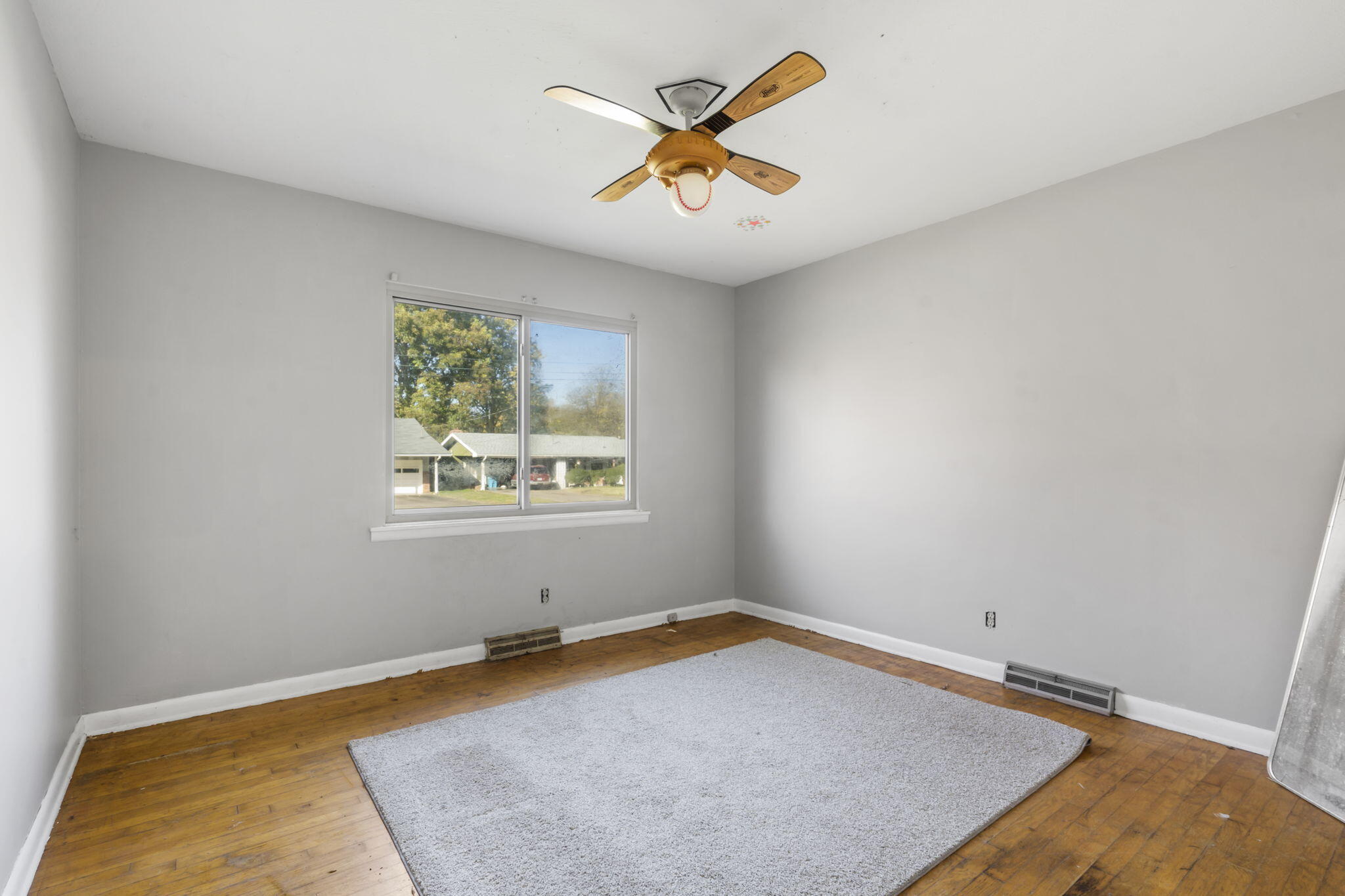 2012 South Roanoke Avenue Property Photo 12