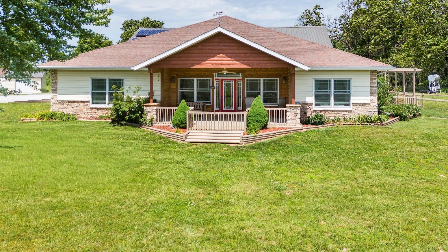 8708 Farm Road 2140 Property Photo 1