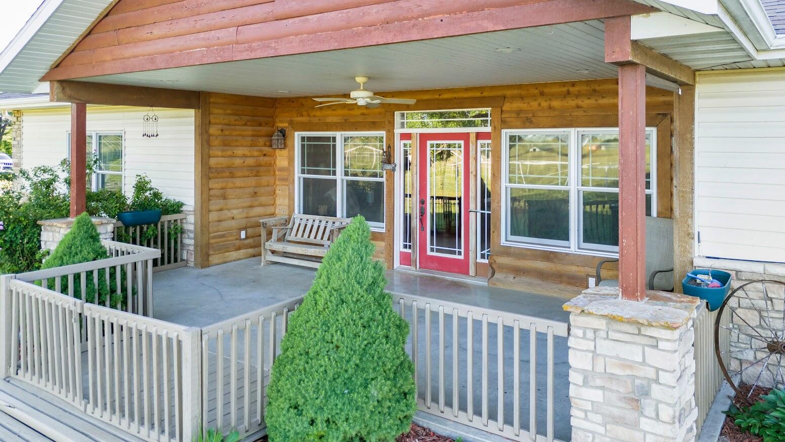 8708 Farm Road 2140 Property Photo 3