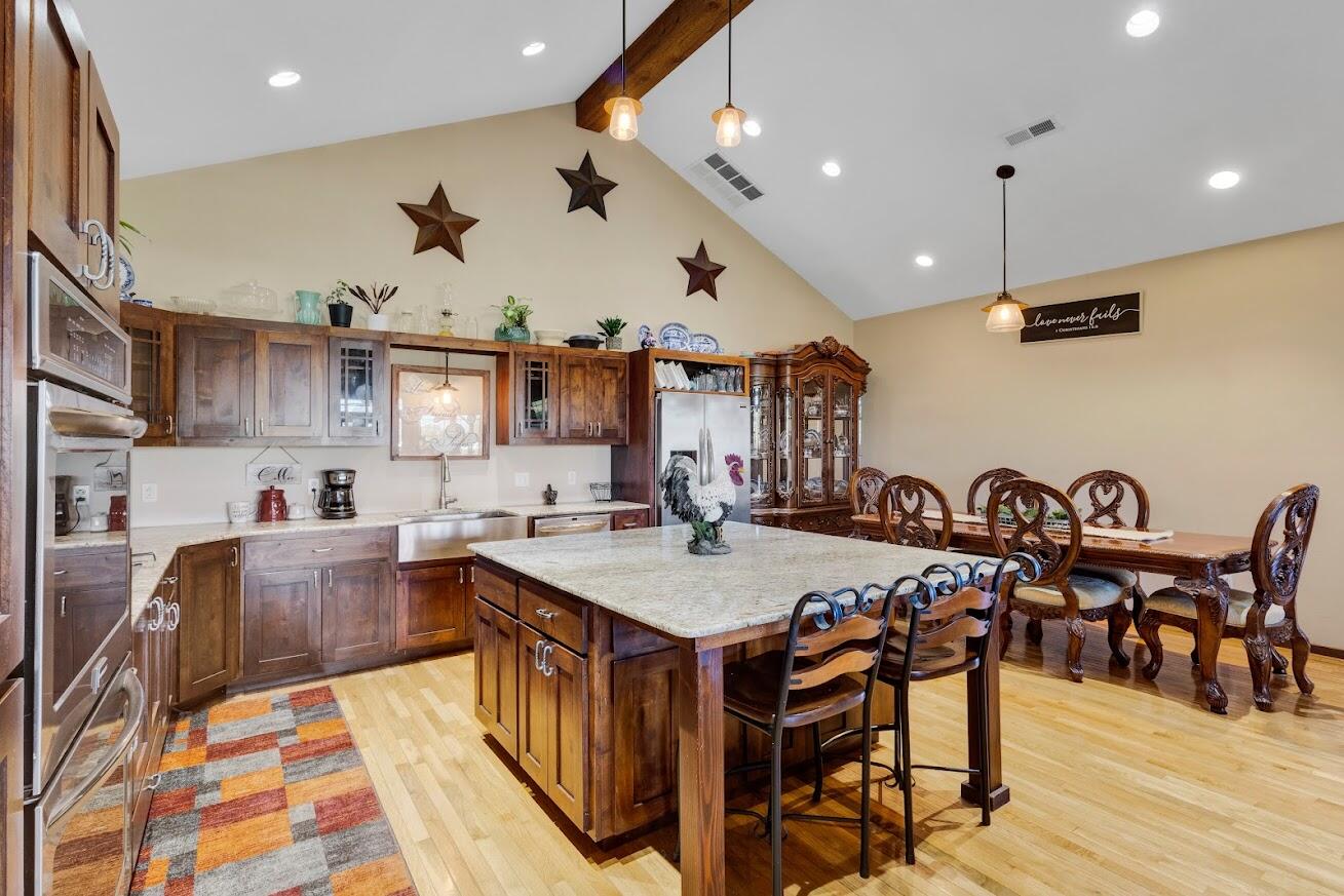 8708 Farm Road 2140 Property Photo 7