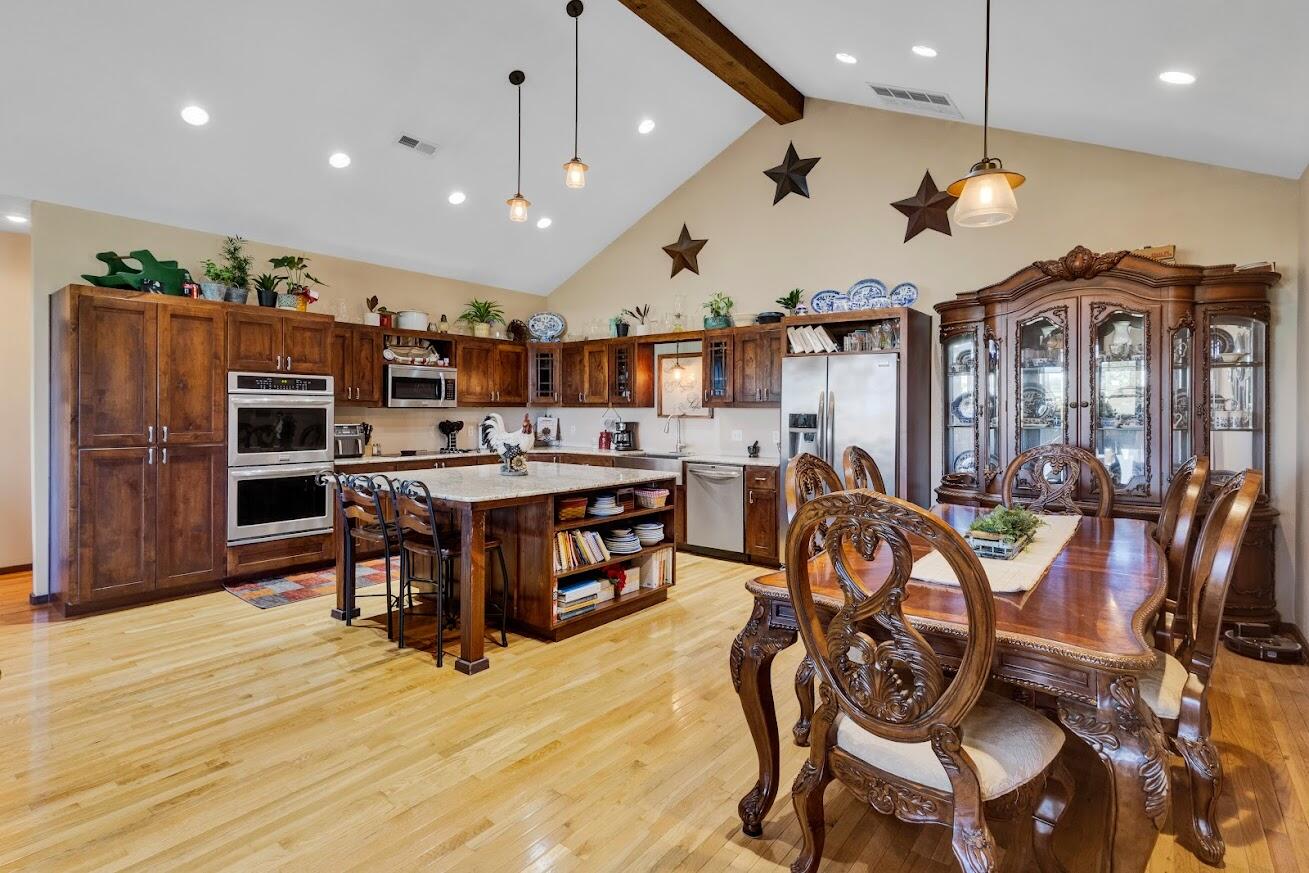 8708 Farm Road 2140 Property Photo 8