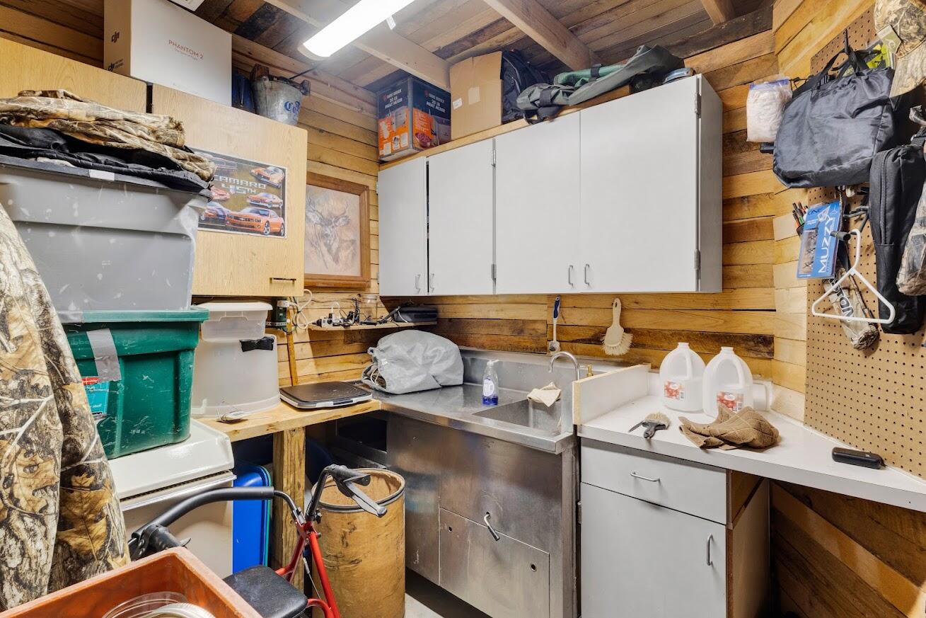 8708 Farm Road 2140 Property Photo 28