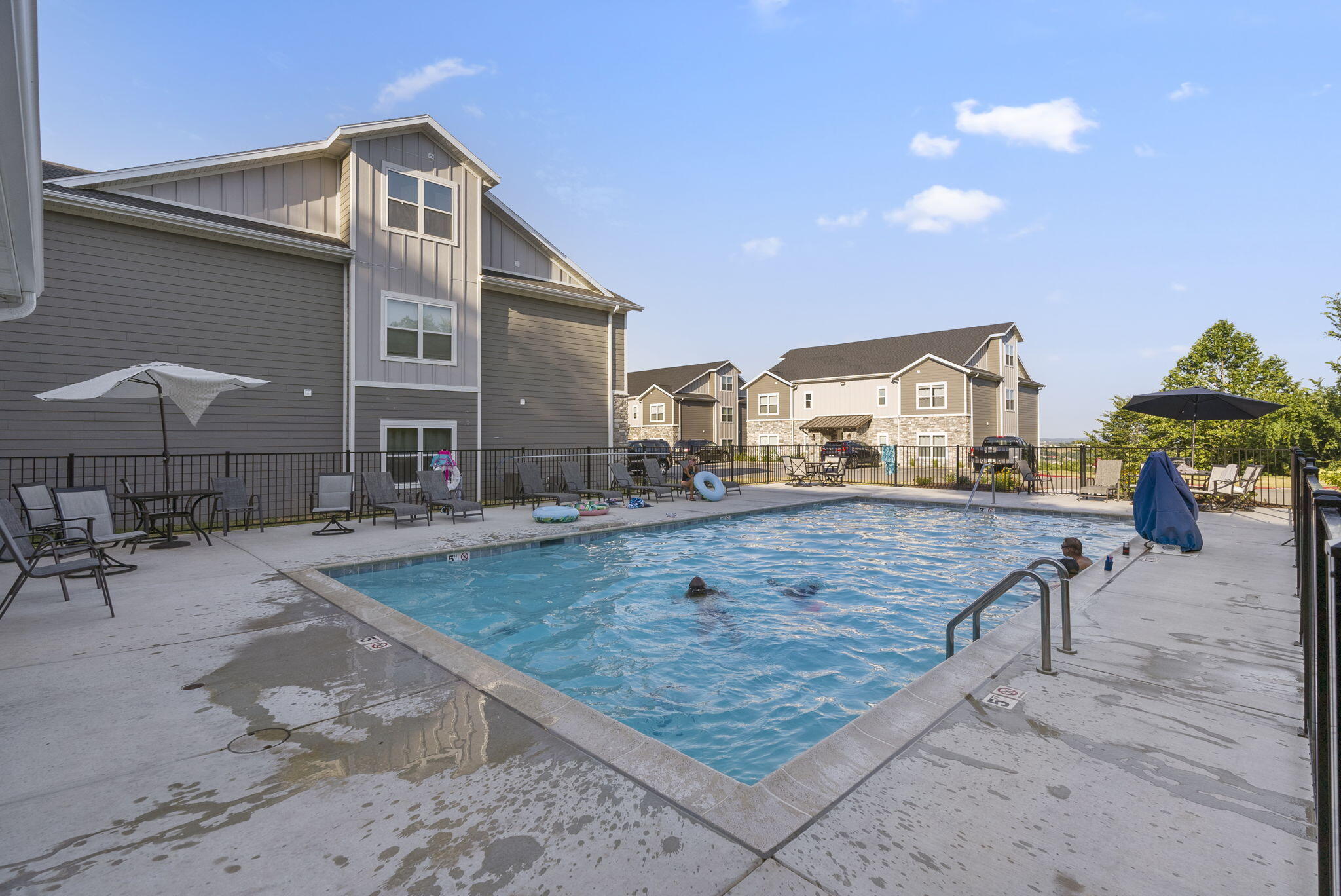 3105 South Vineyards Terrace Unit 2 Property Photo 29