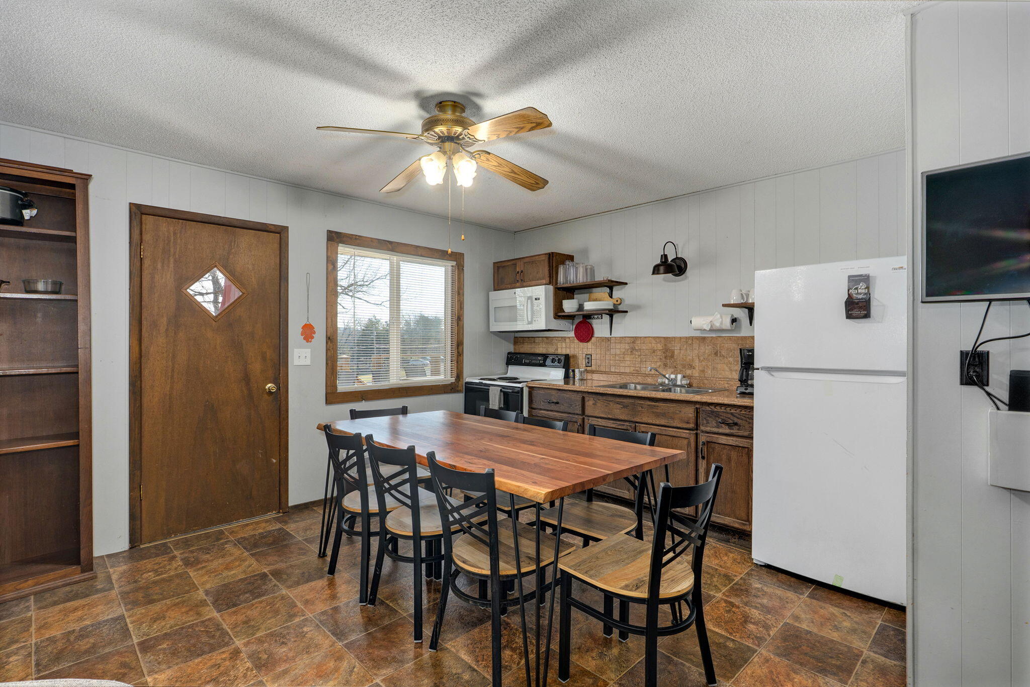 1715 Hideaway Road G - 1 Property Photo 3
