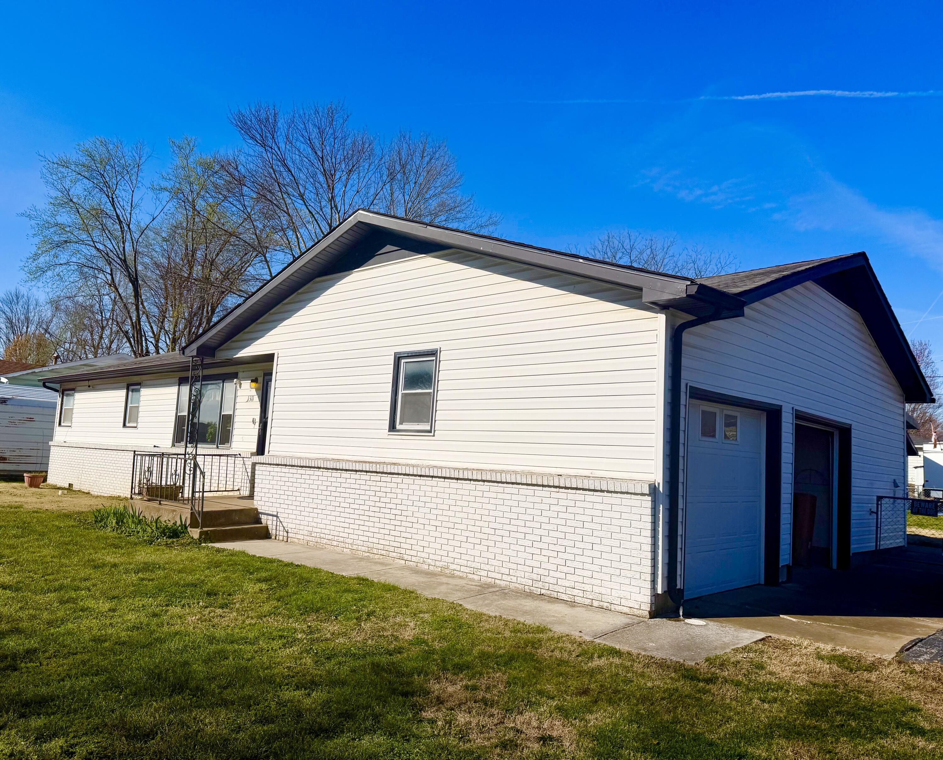 1311 North Dawn Avenue Property Photo 3