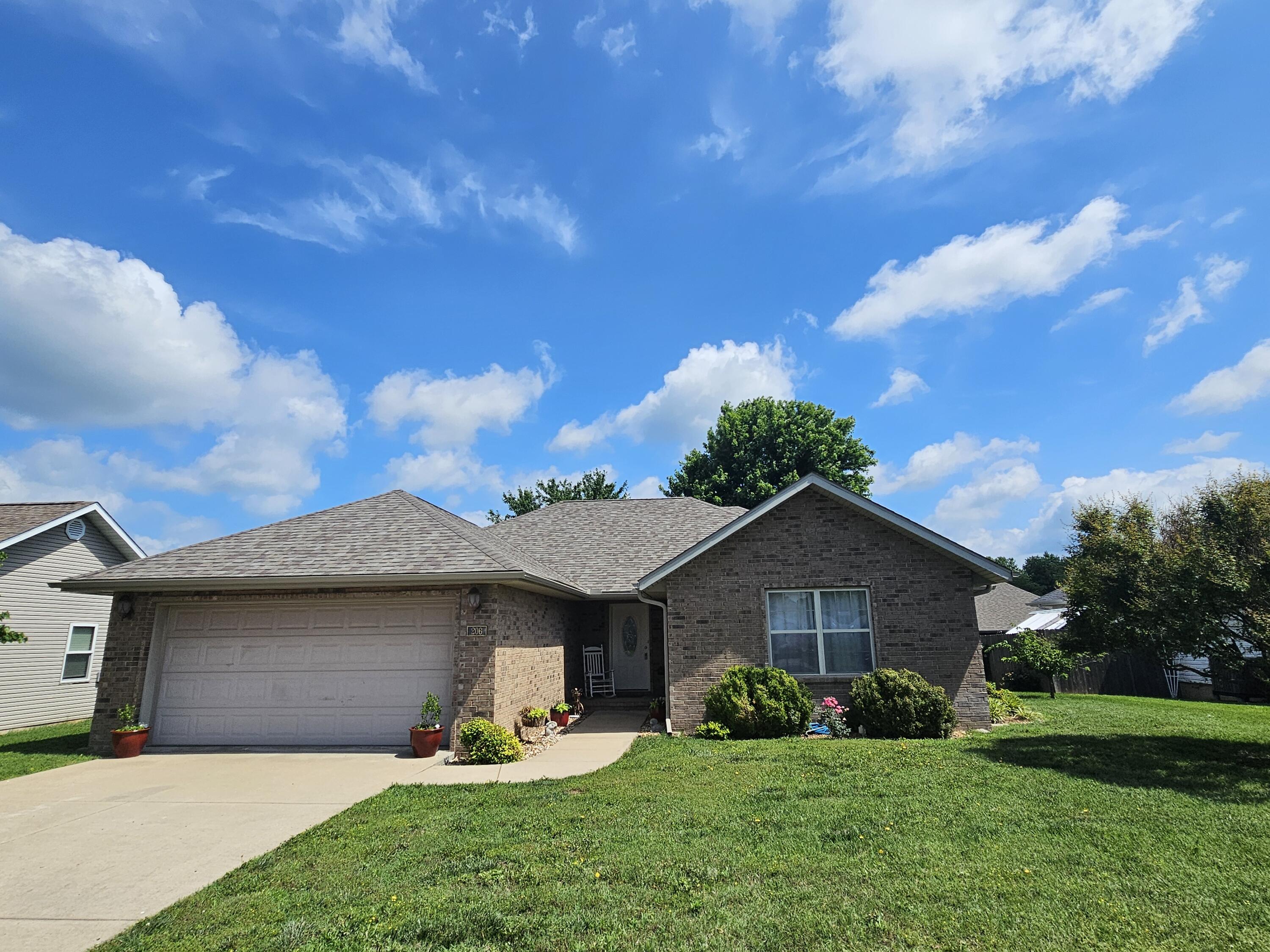 206 Prairie Lane Property Photo 1