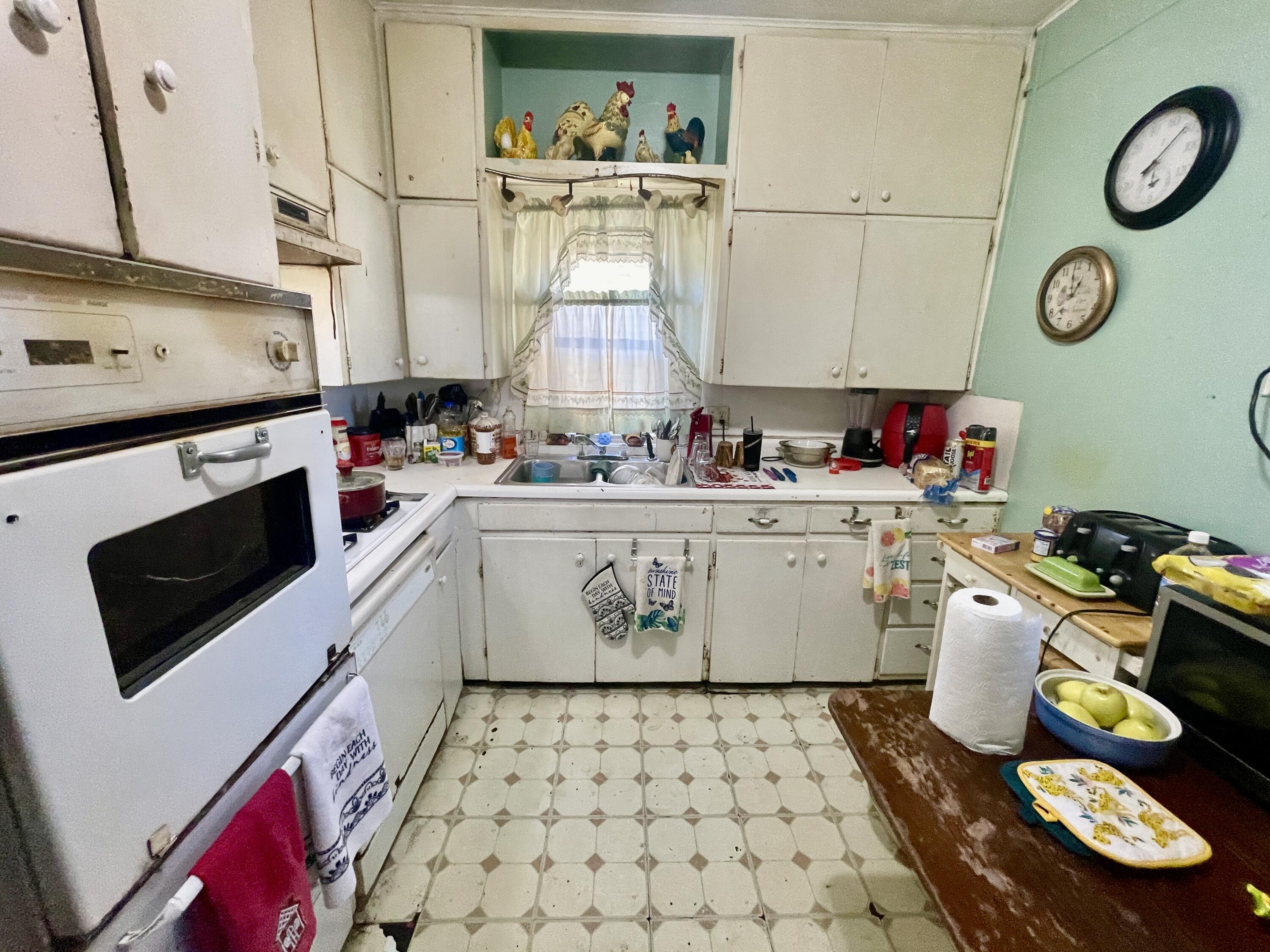 1631 West Lee Street Property Photo 2