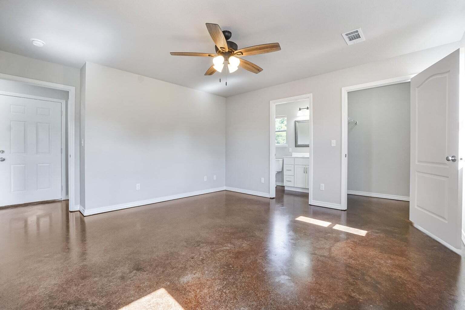 2503 Property Photo 8