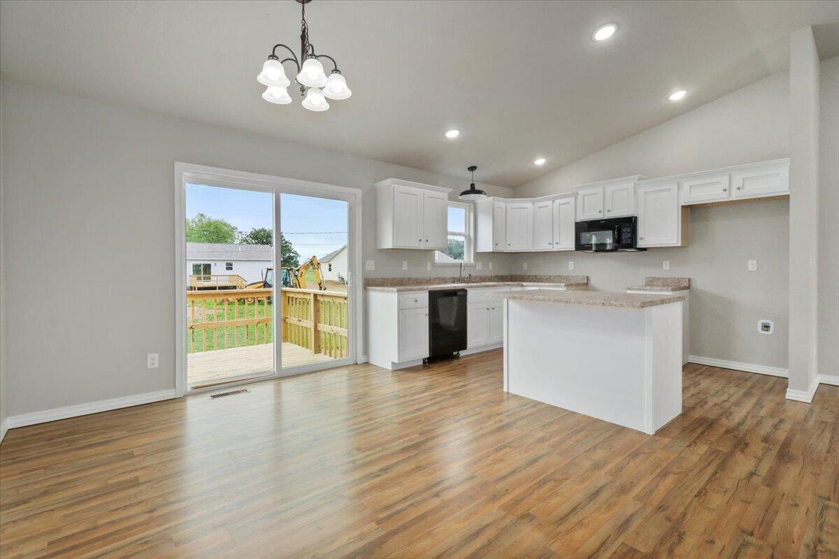 2503 Property Photo 18