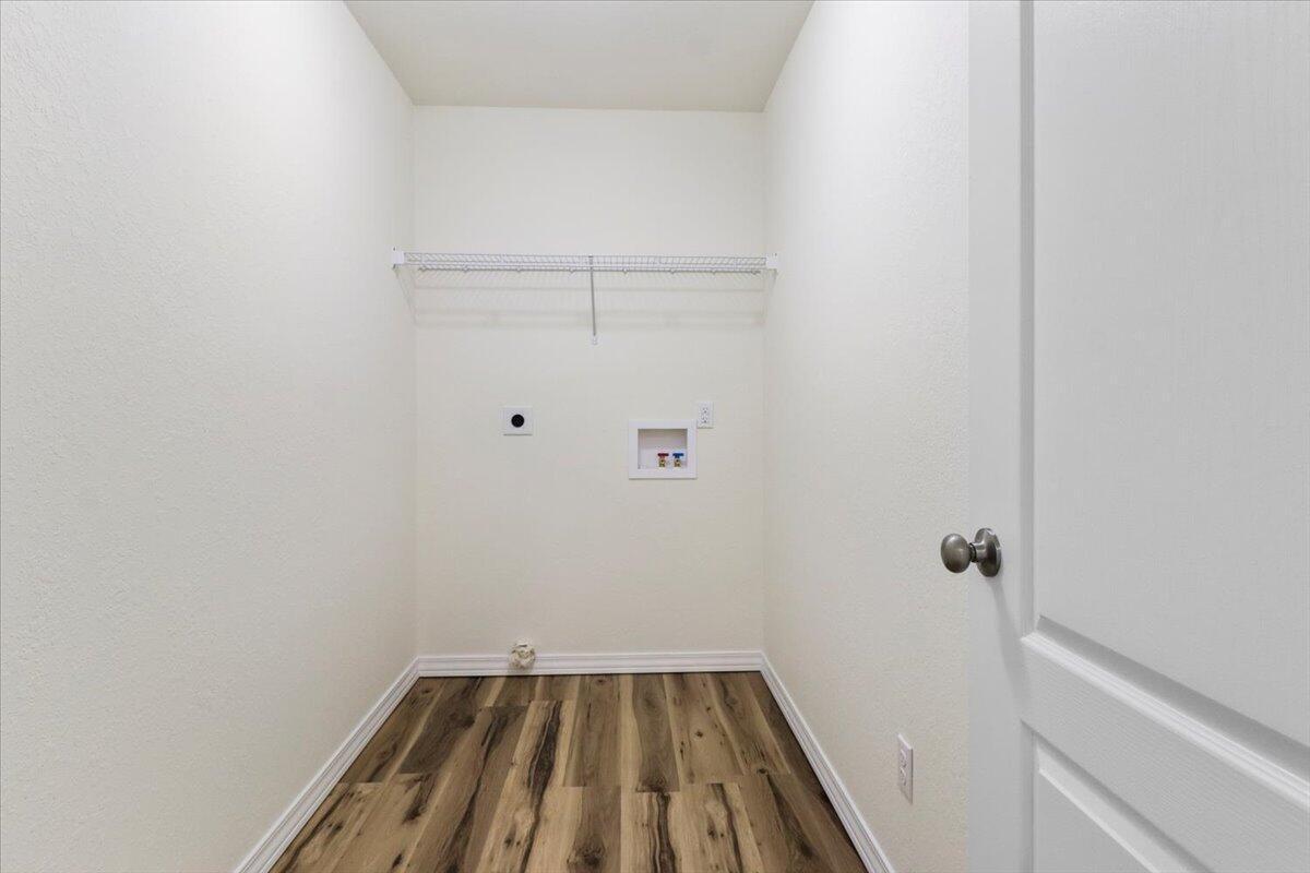 2503 Property Photo 37