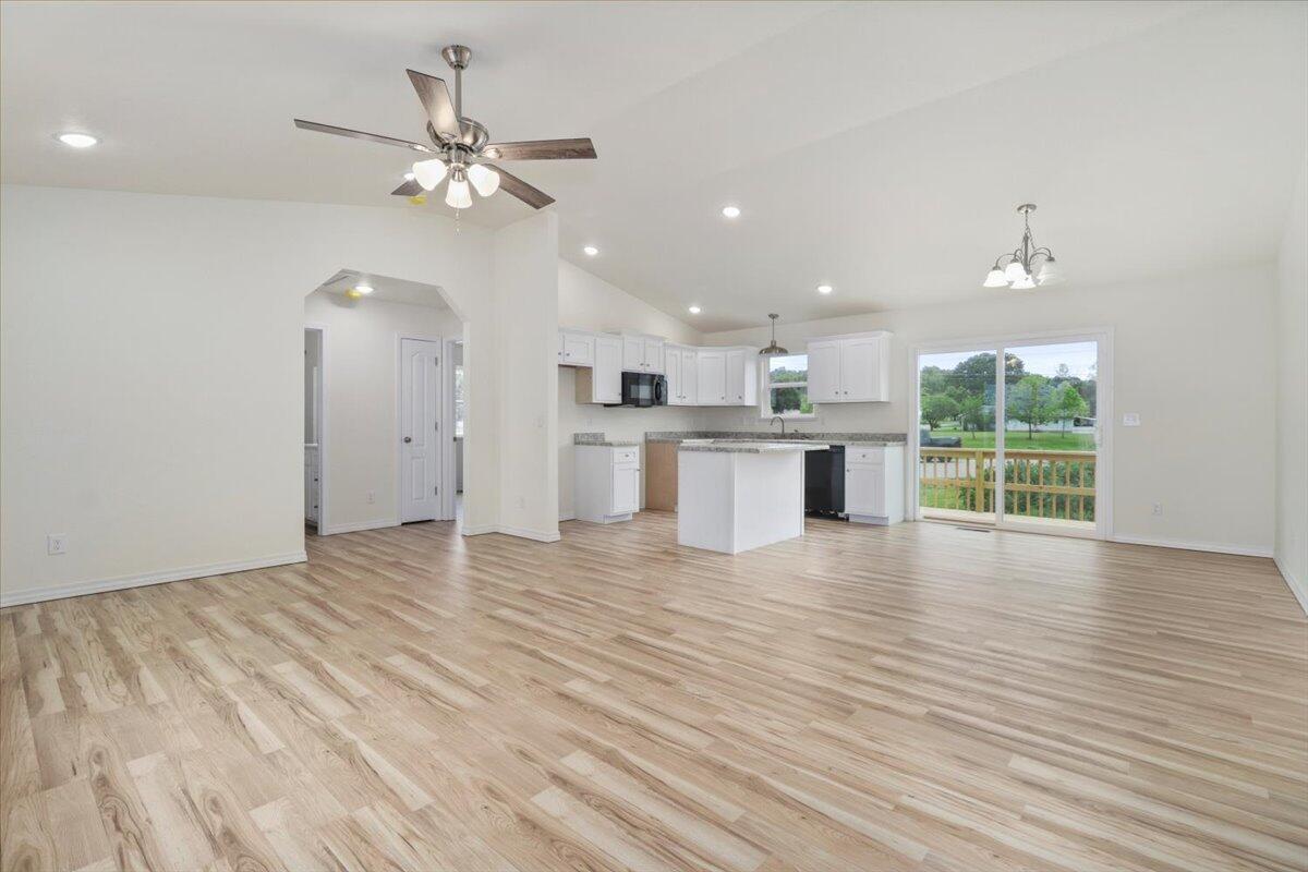 2503 Property Photo 41