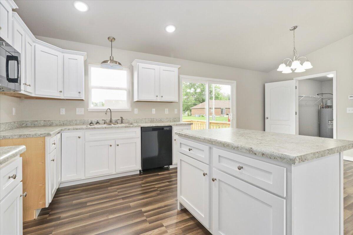 2503 Property Photo 42