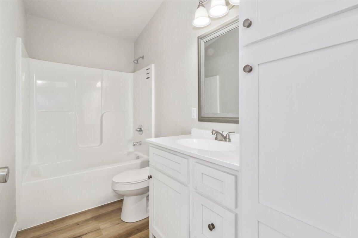 2503 Property Photo 49