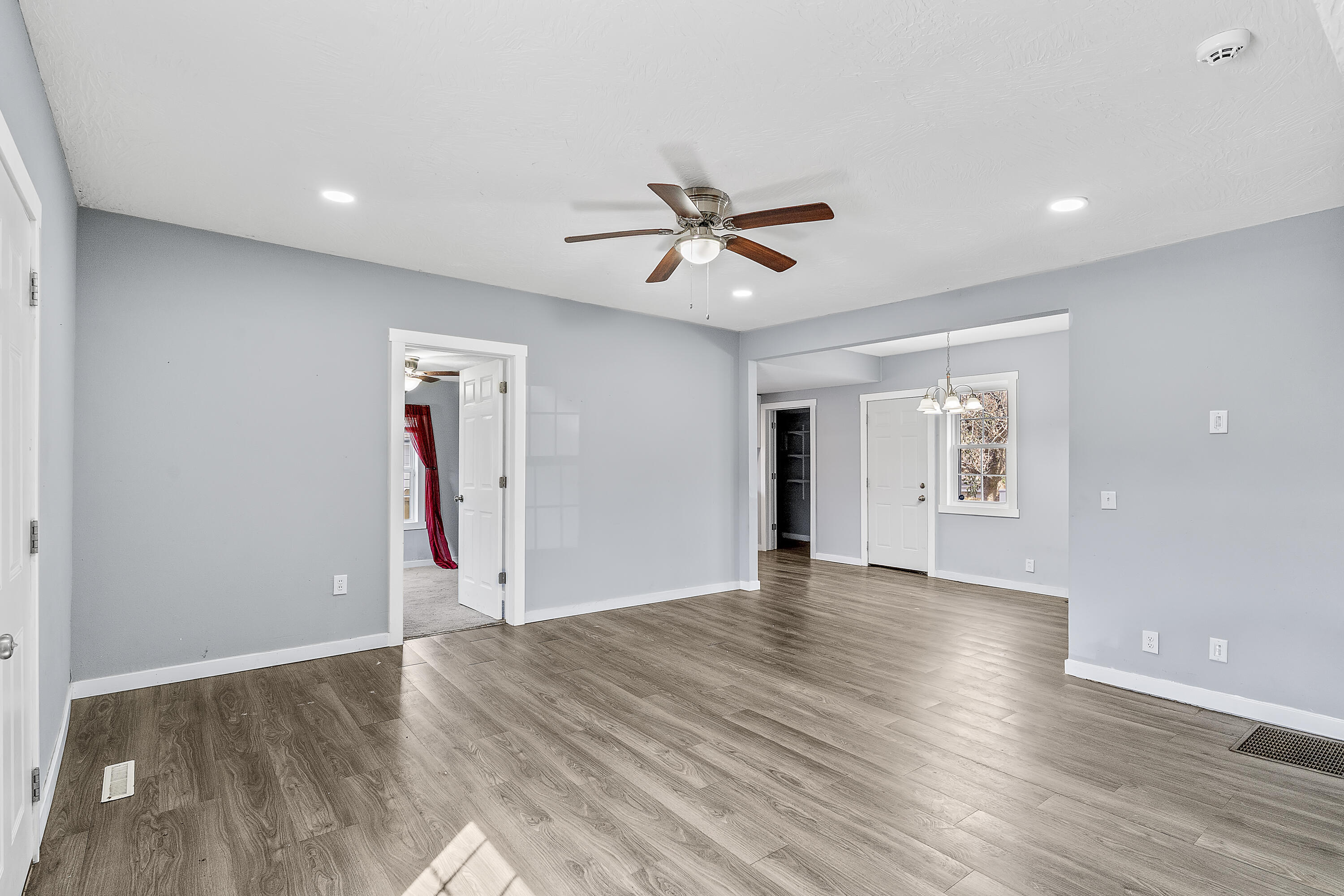 2517 West Phelps Street Property Photo 6