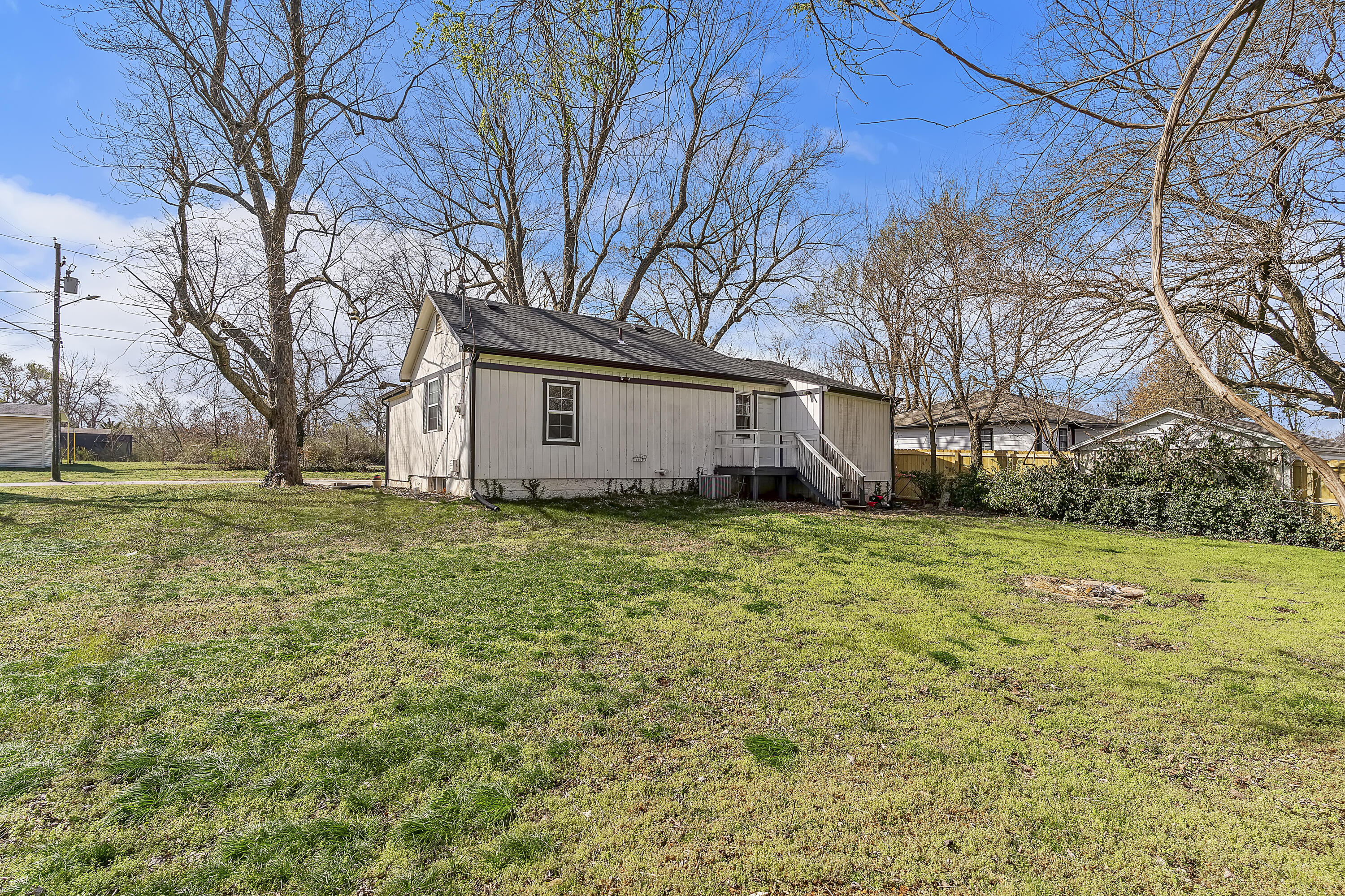 2517 West Phelps Street Property Photo 26