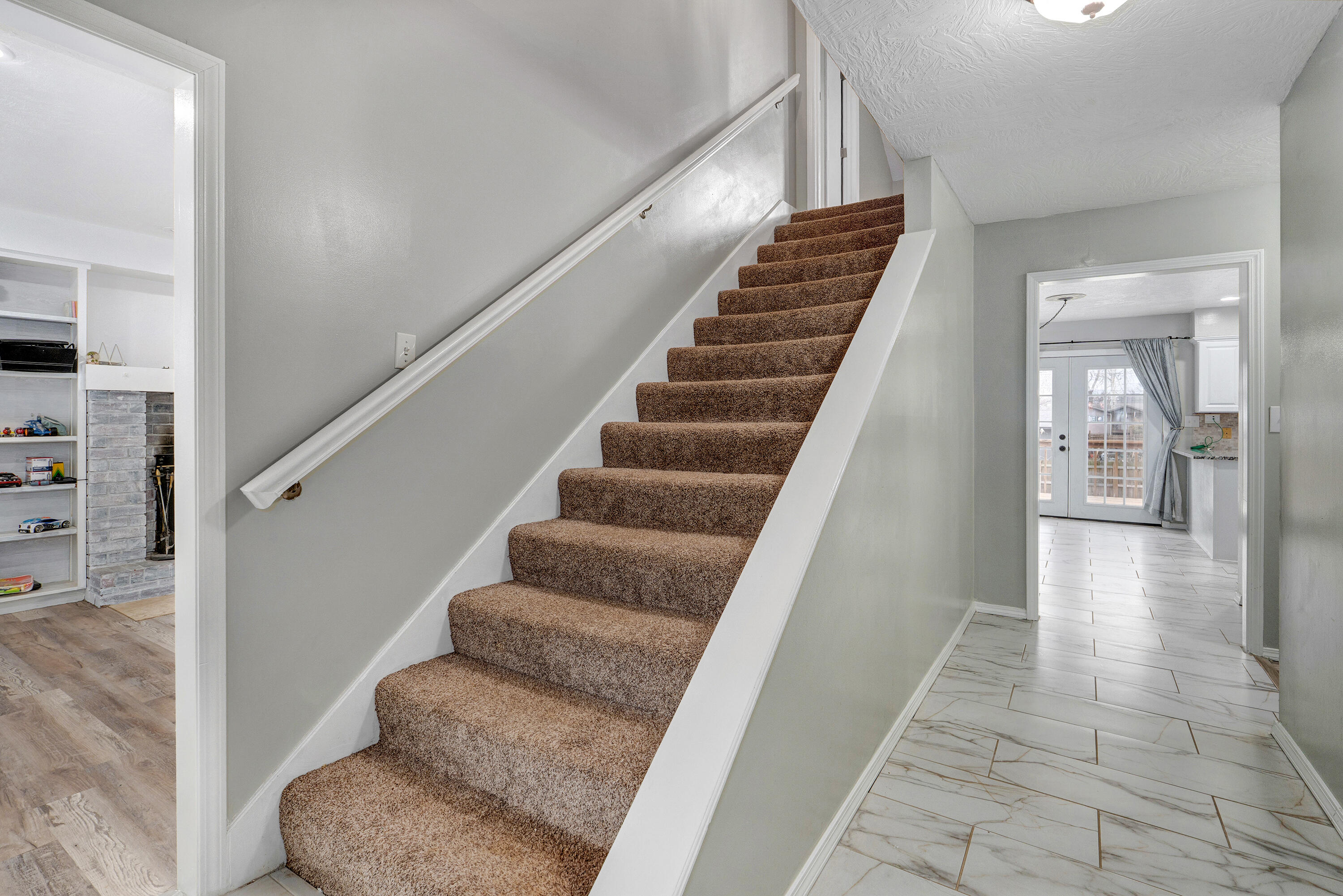 2317 South Hilton Avenue Property Photo 6