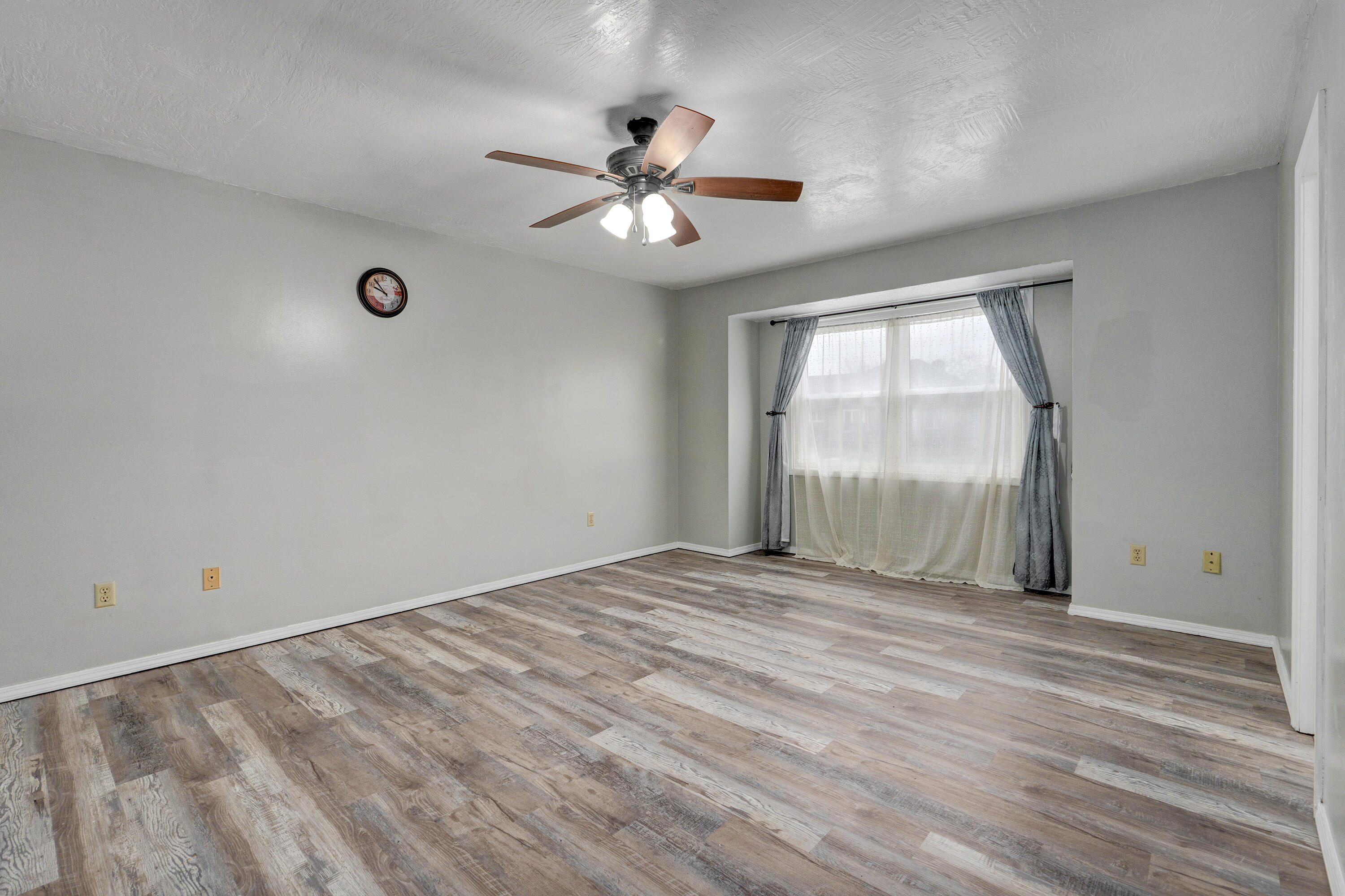 2317 South Hilton Avenue Property Photo 7
