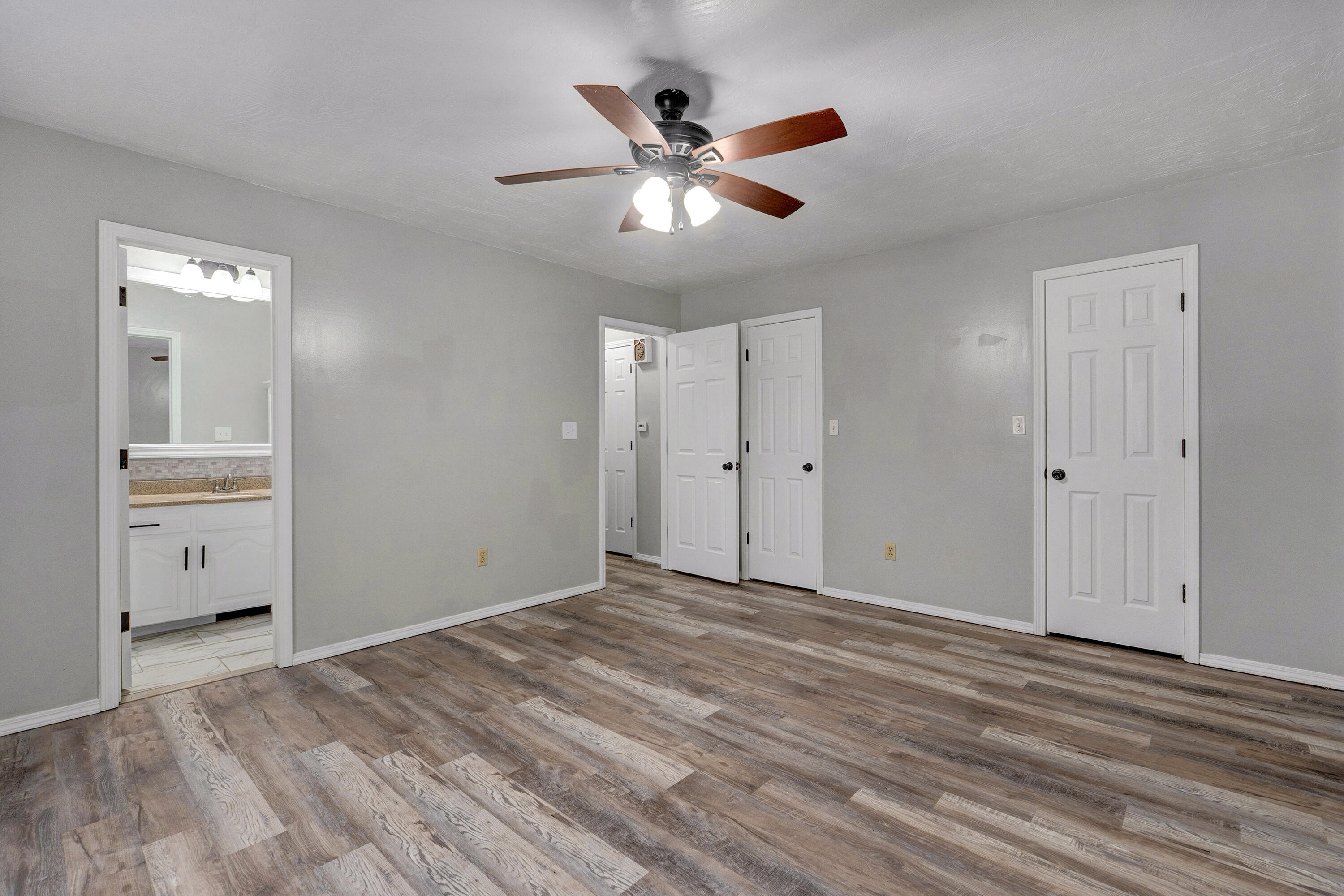 2317 South Hilton Avenue Property Photo 8