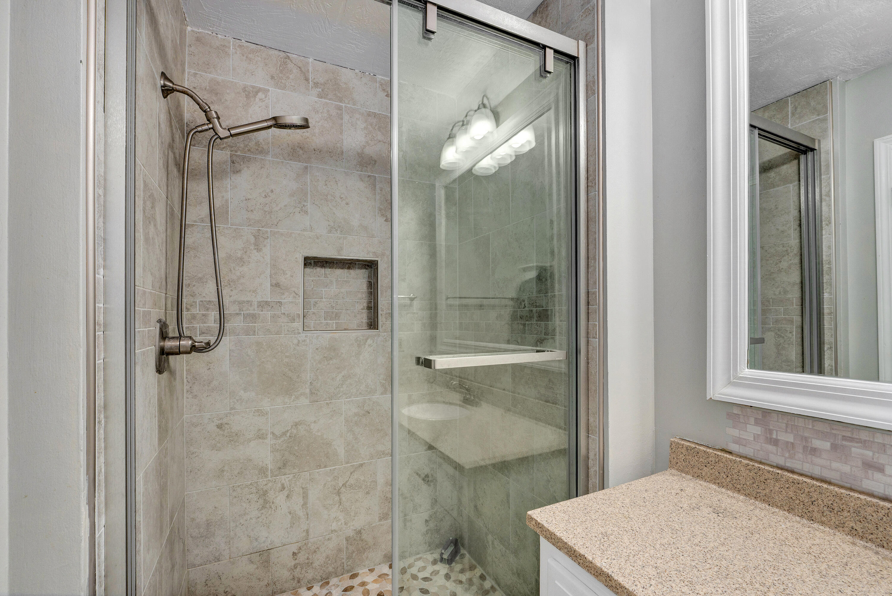 2317 South Hilton Avenue Property Photo 10