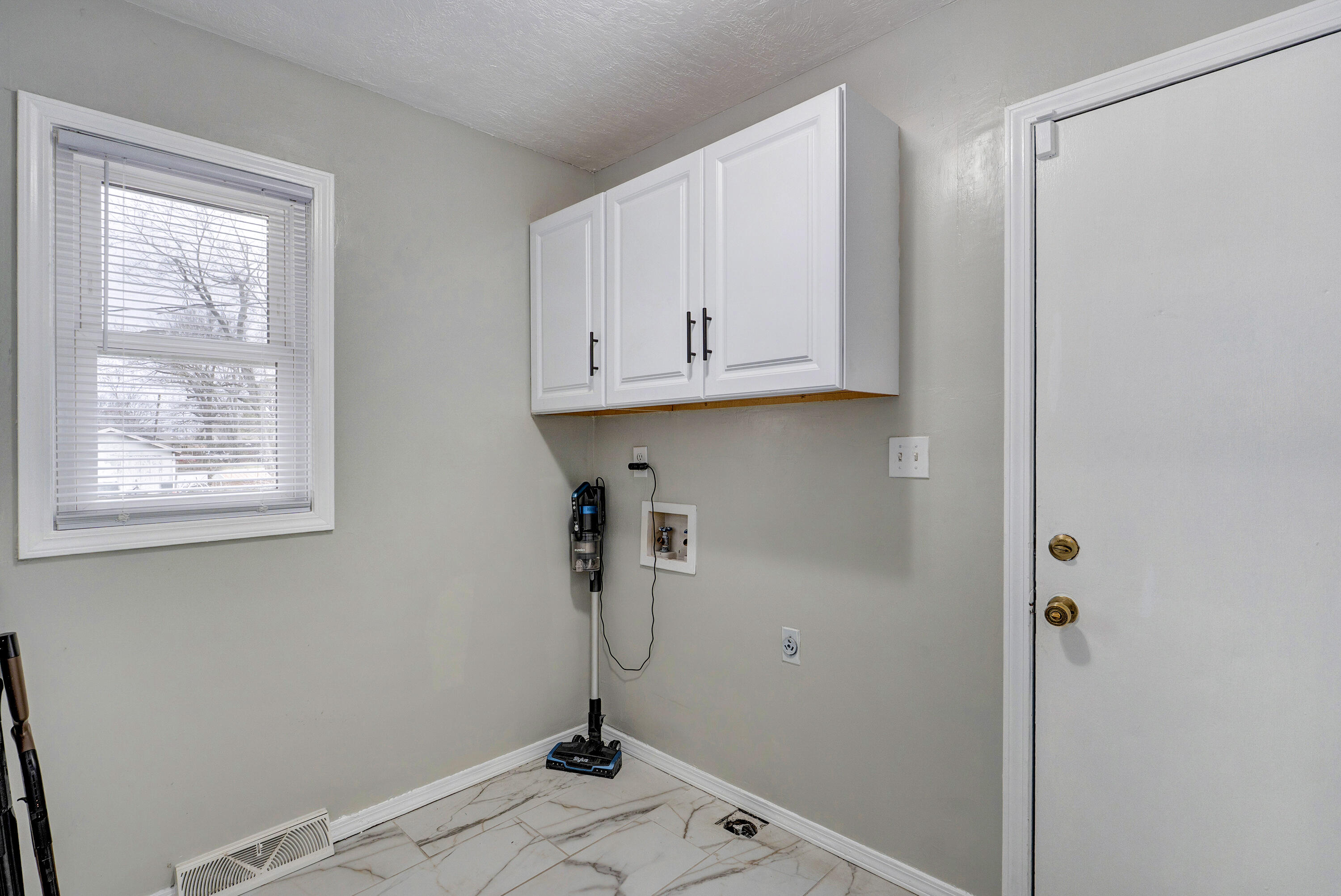 2317 South Hilton Avenue Property Photo 22