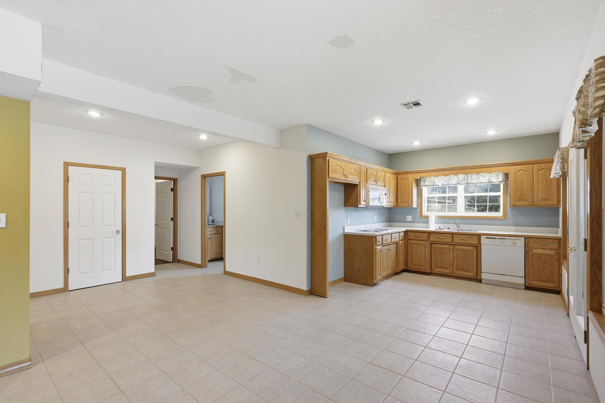 485 Jaguar Road Property Photo 32