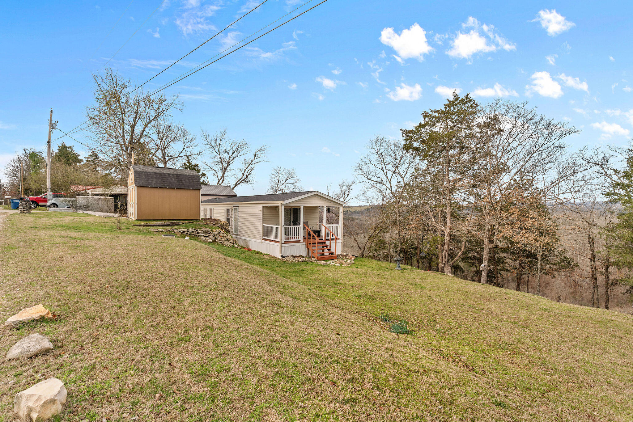 8006 Cliff Drive Property Photo 2