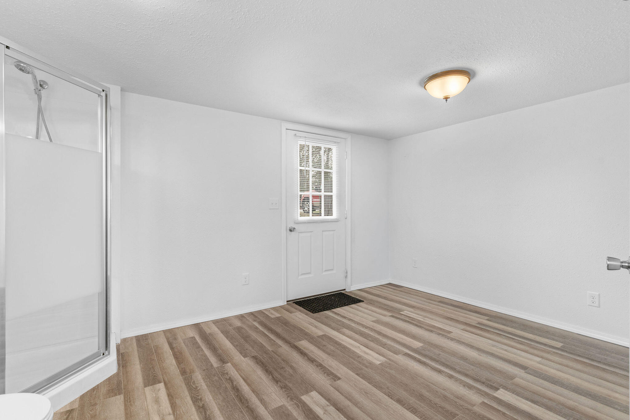 8006 Cliff Drive Property Photo 8