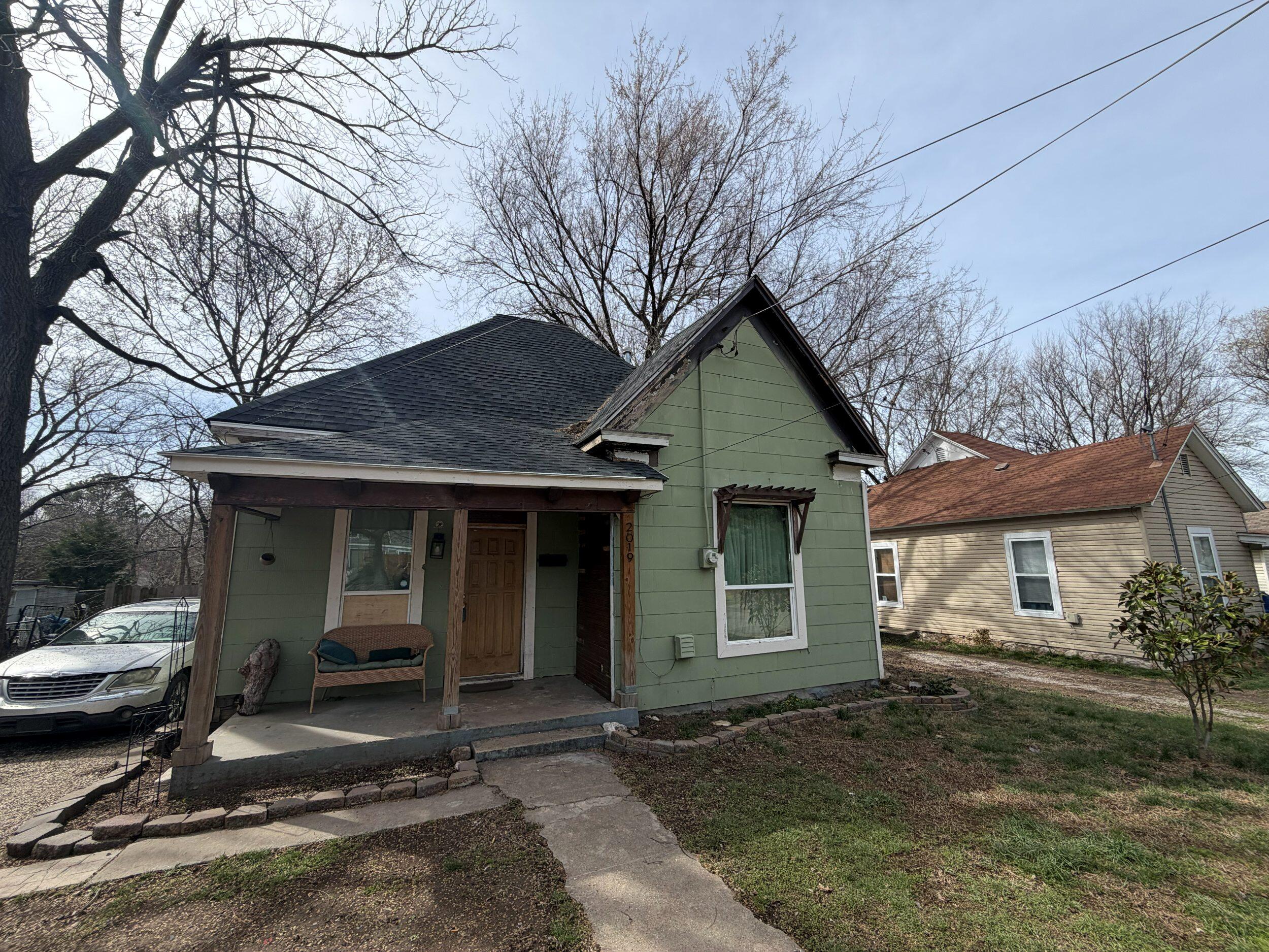 2019 North Howard Avenue Property Photo 1