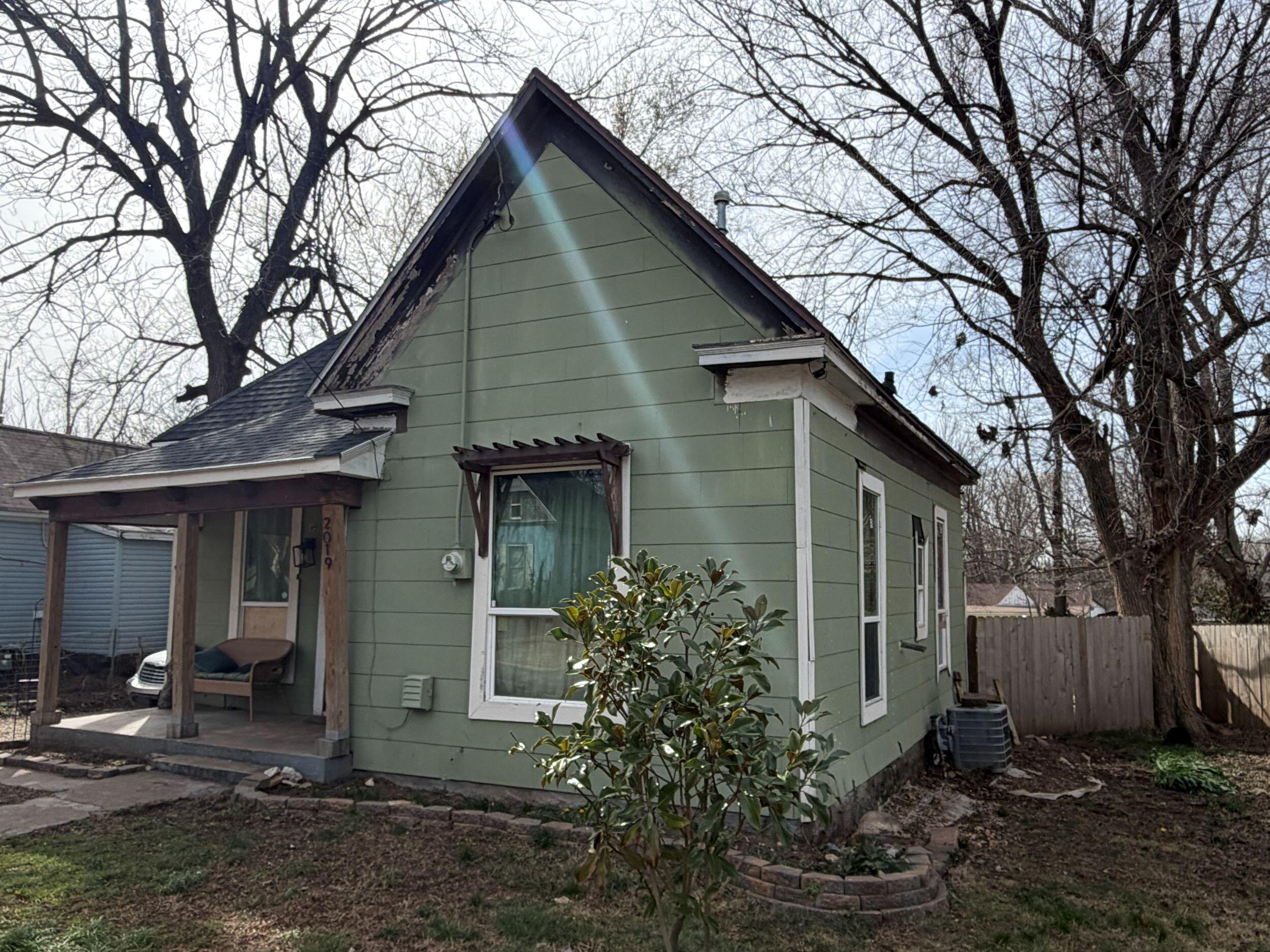 2019 North Howard Avenue Property Photo 2