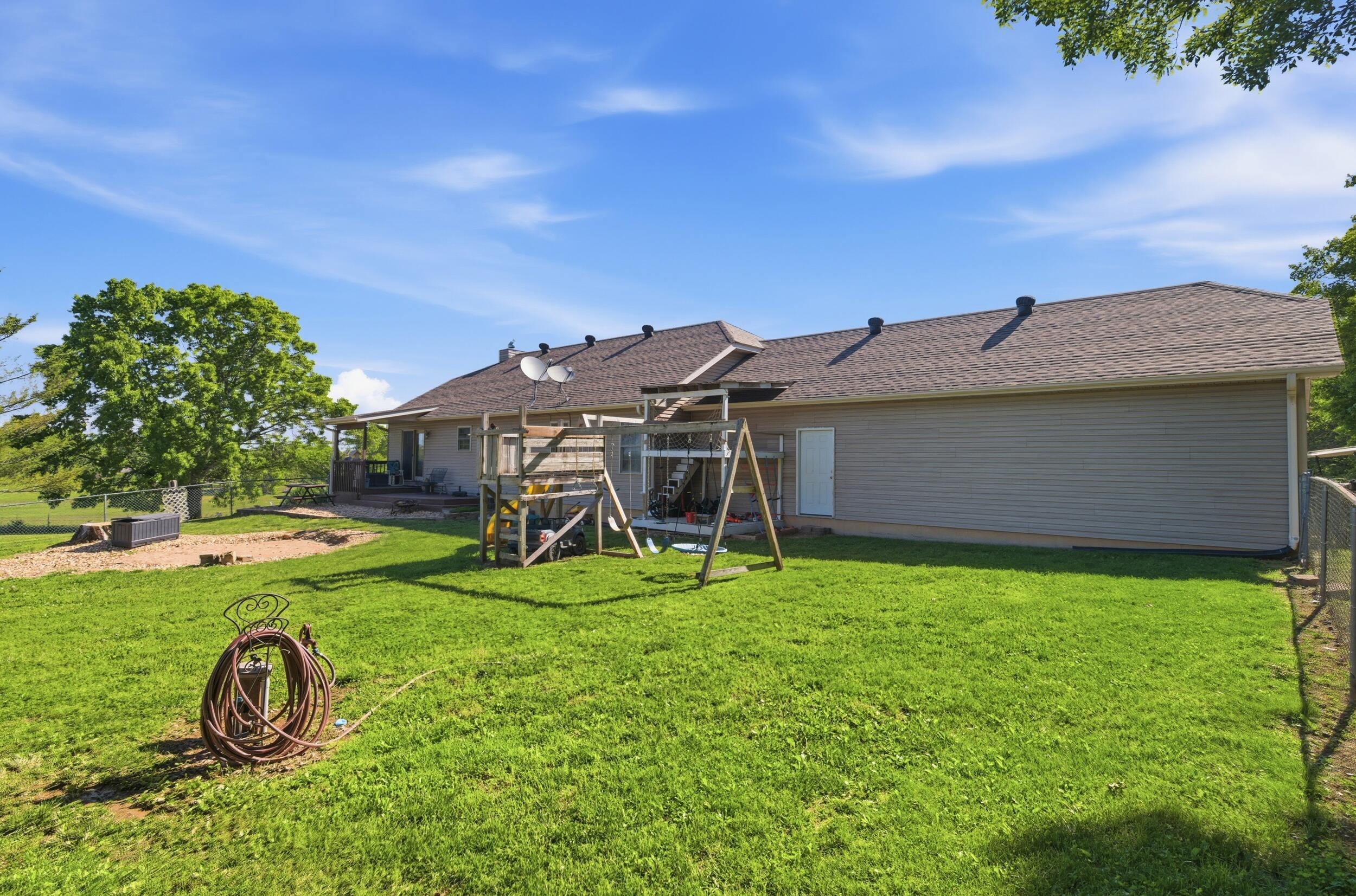 2603 Ross Lane Property Photo 3