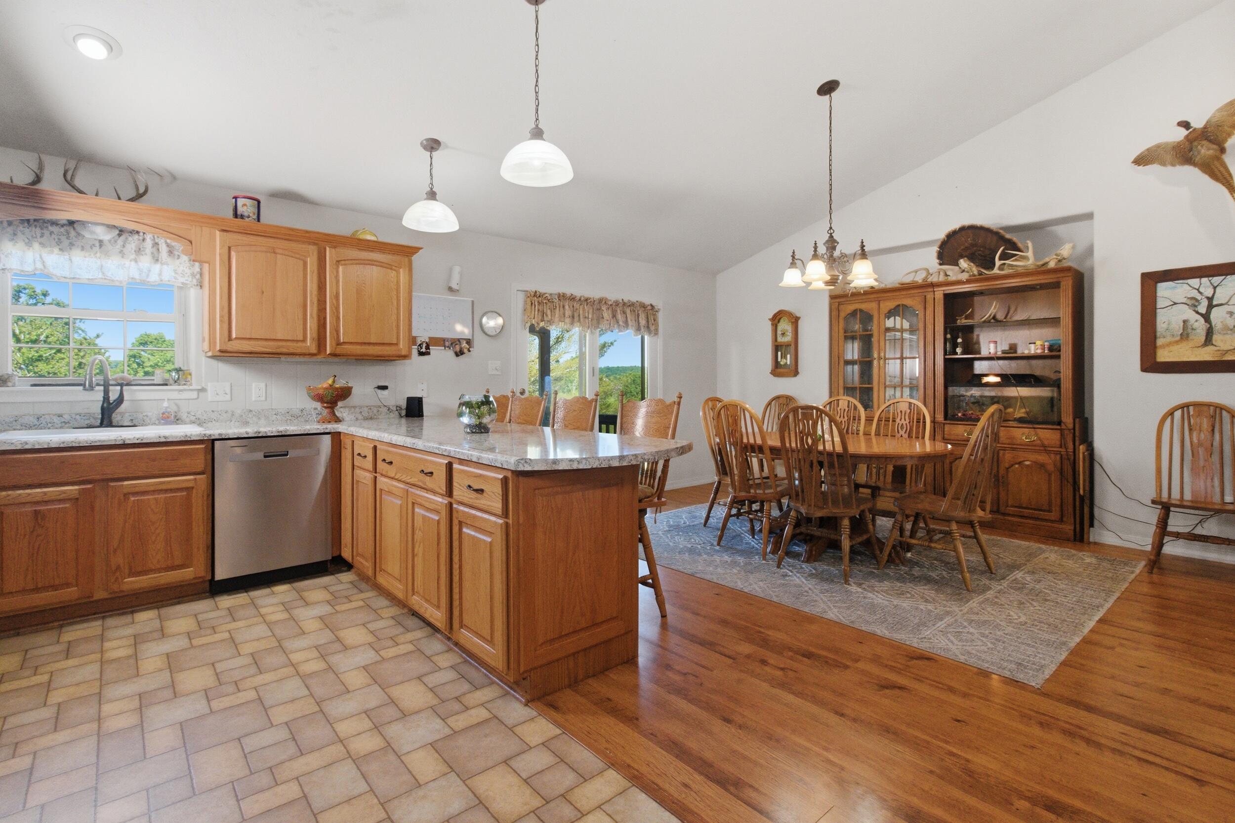 2603 Ross Lane Property Photo 10