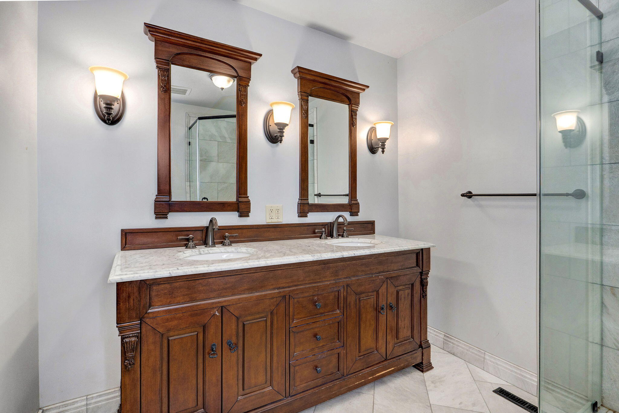 12432 Lawrence 2137 Property Photo 32