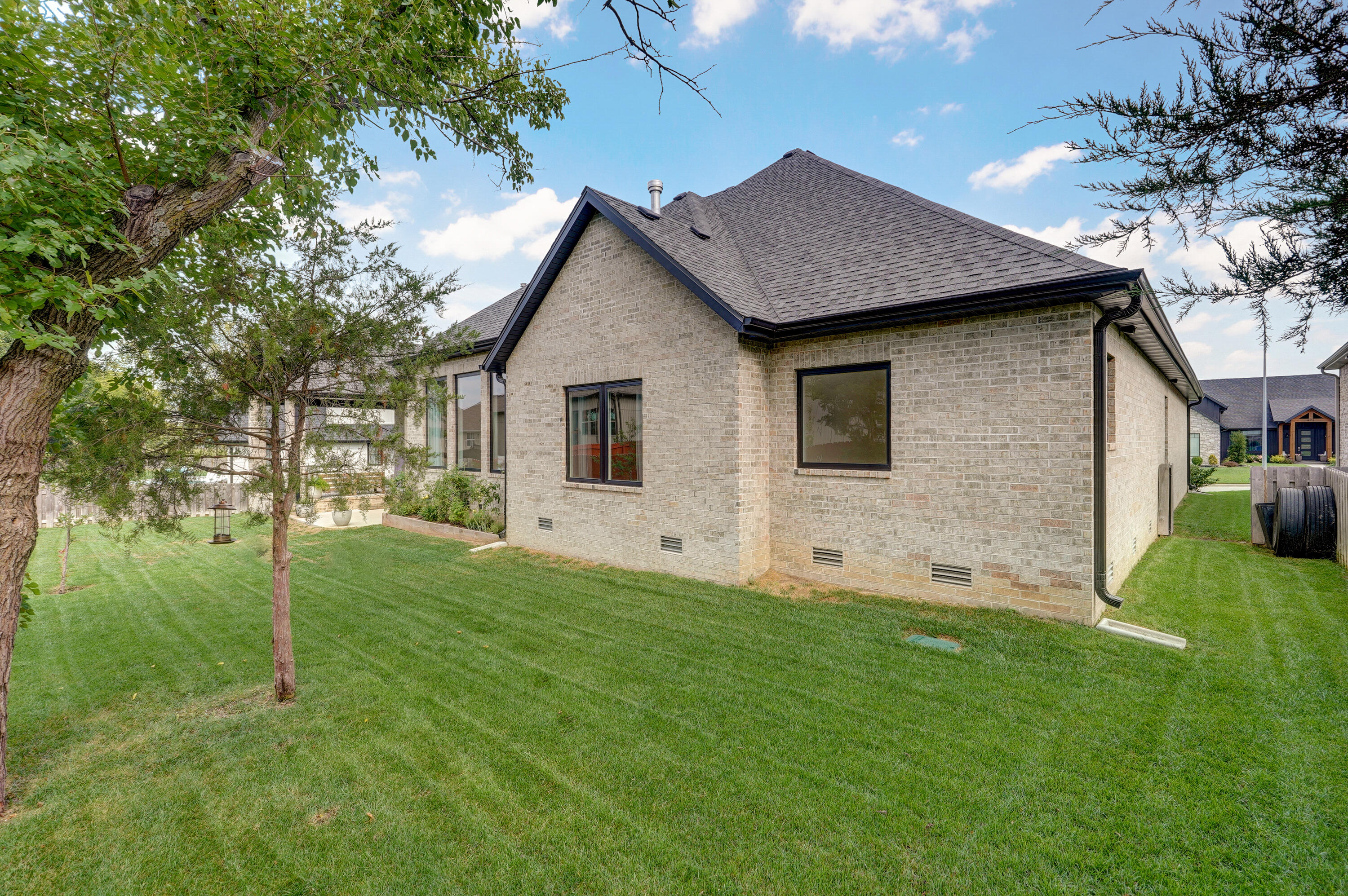 870 East Emerald Terrace Property Photo 39