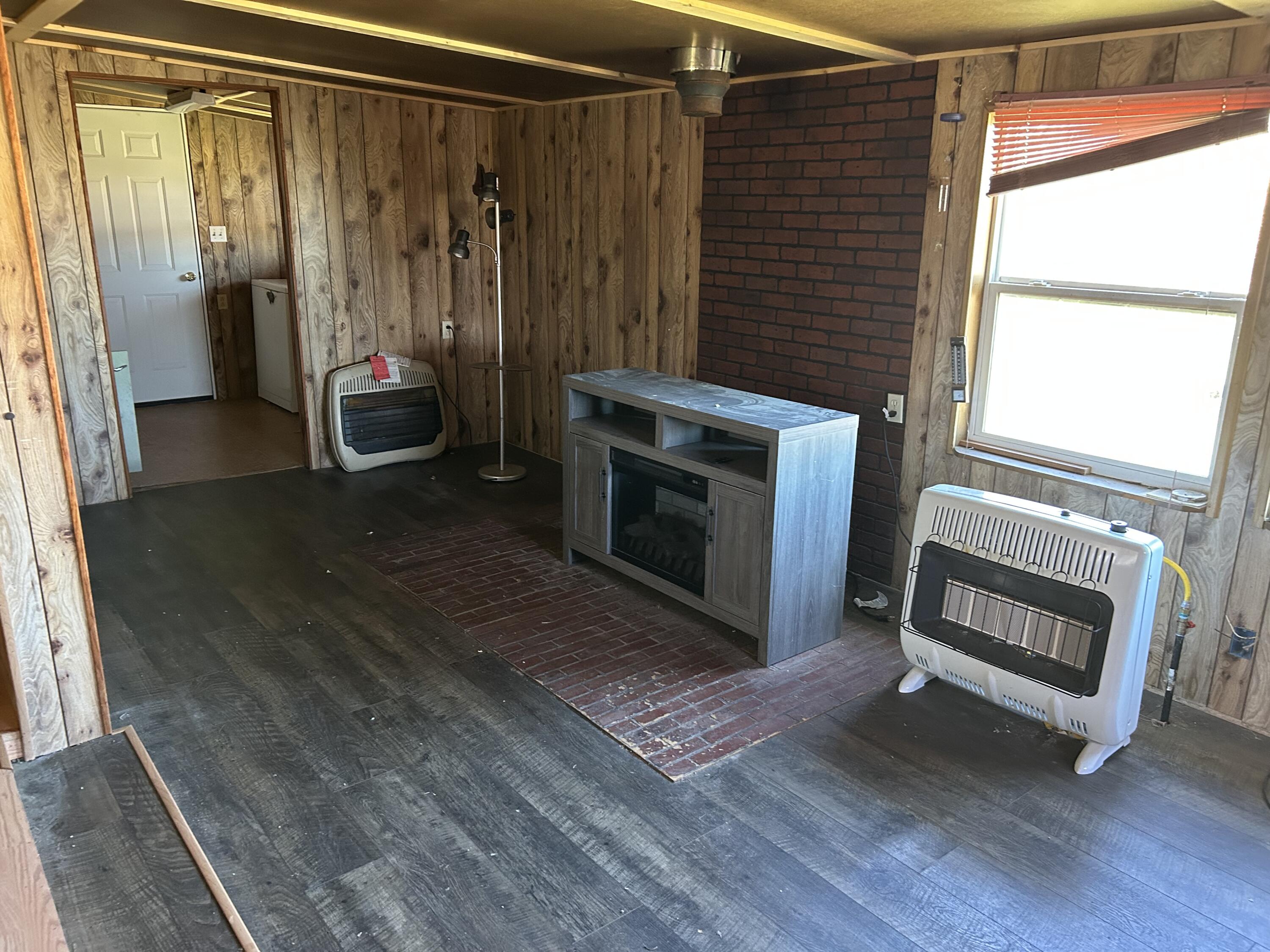000 Speedway Road Property Photo 6