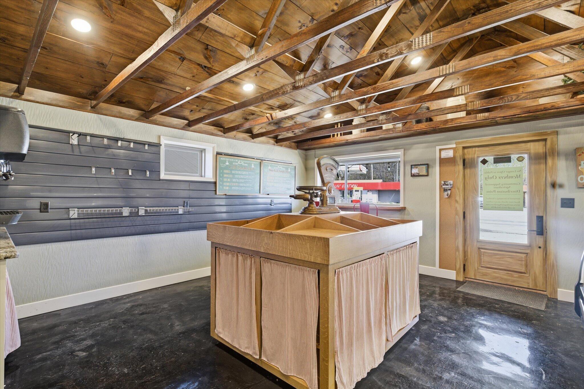 25862 East State Highway 76 Property Photo 7