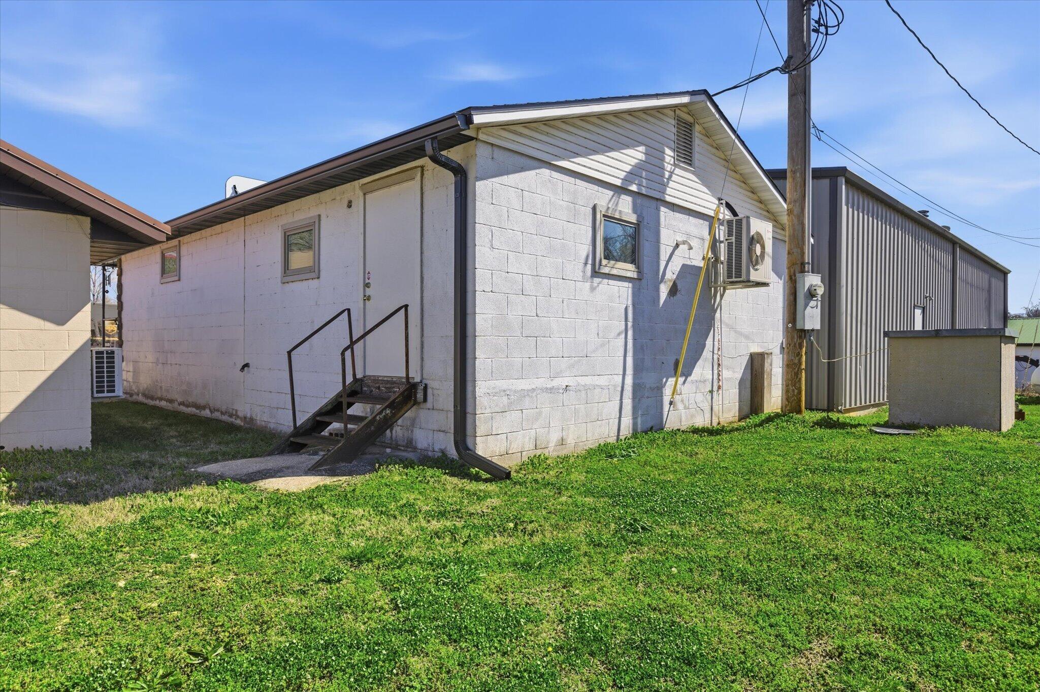 25862 East State Highway 76 Property Photo 19