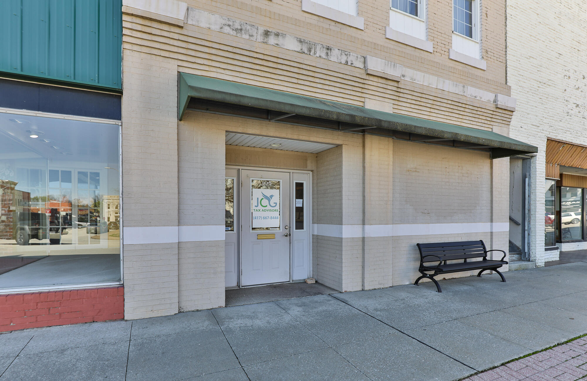 105 West Cherry Street Property Photo 2