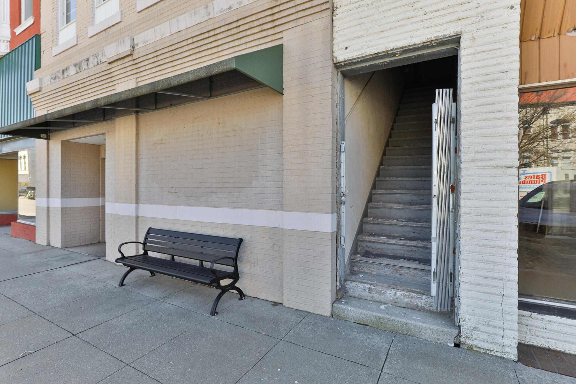 105 West Cherry Street Property Photo 4