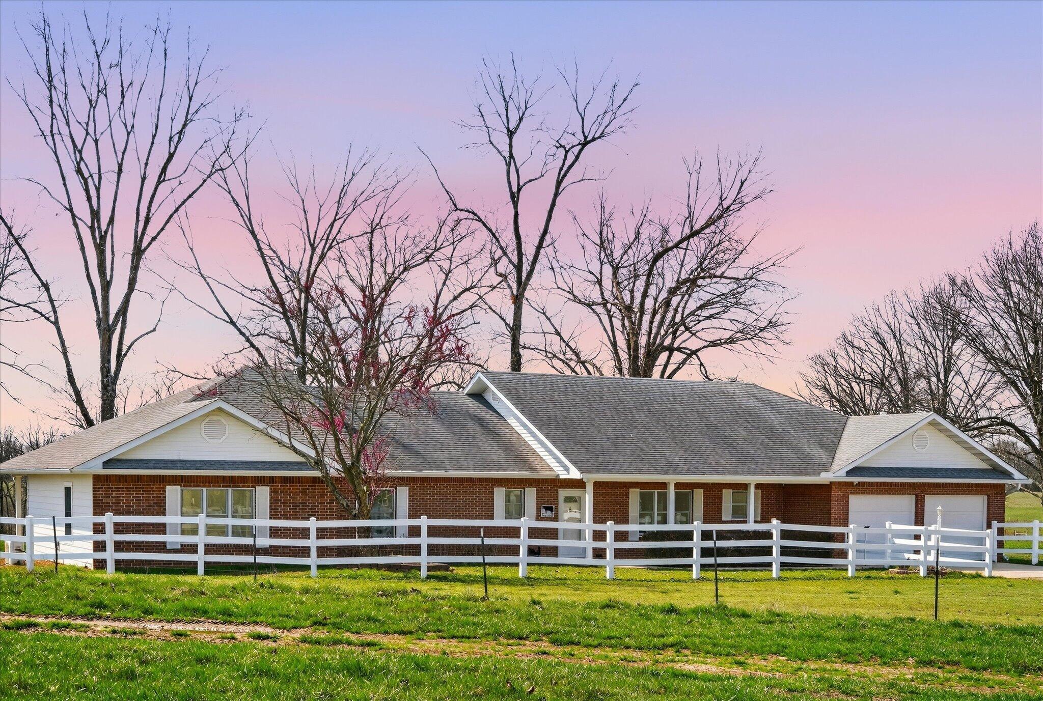 8896 State Route Zz Property Photo 4