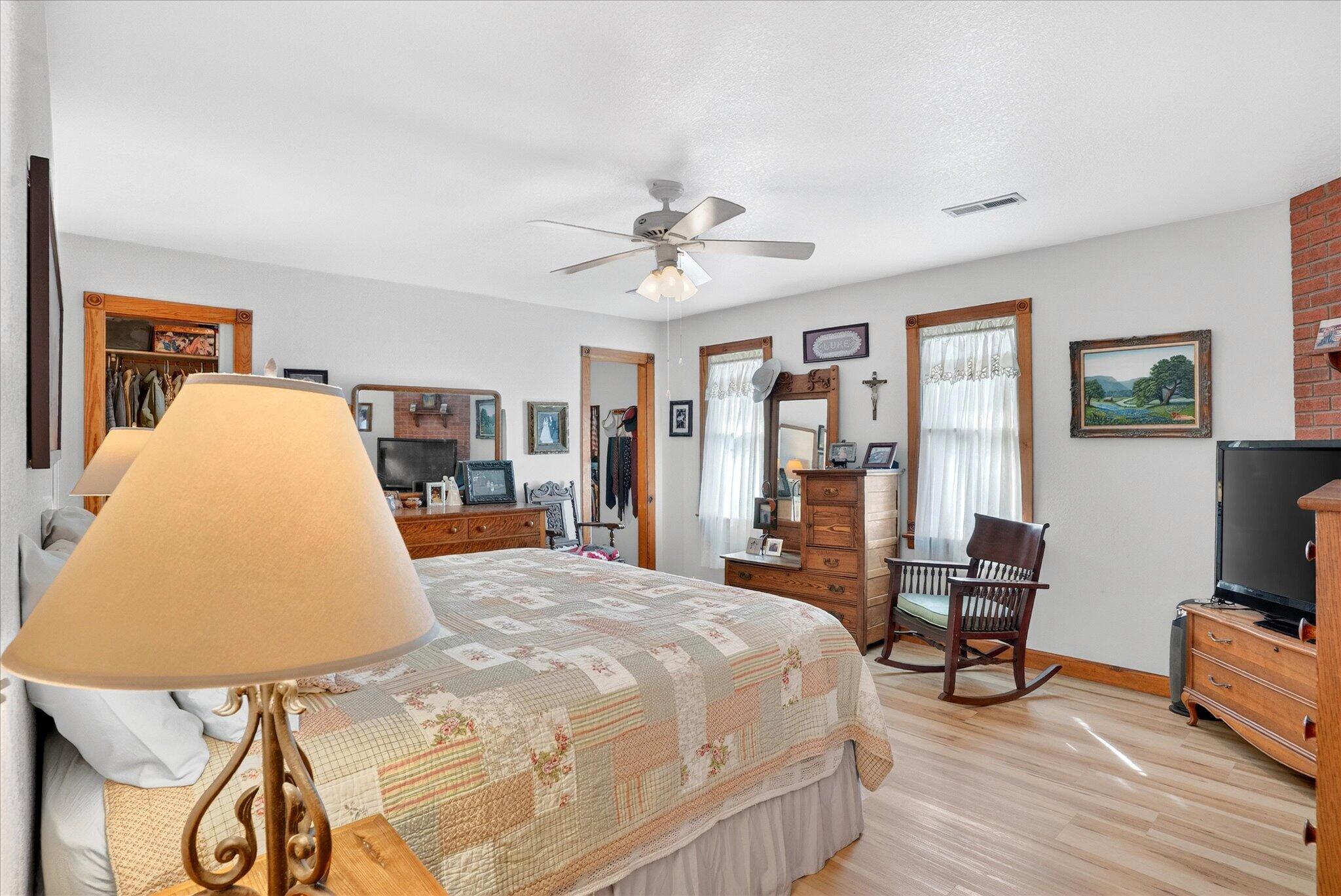 8896 State Route Zz Property Photo 19