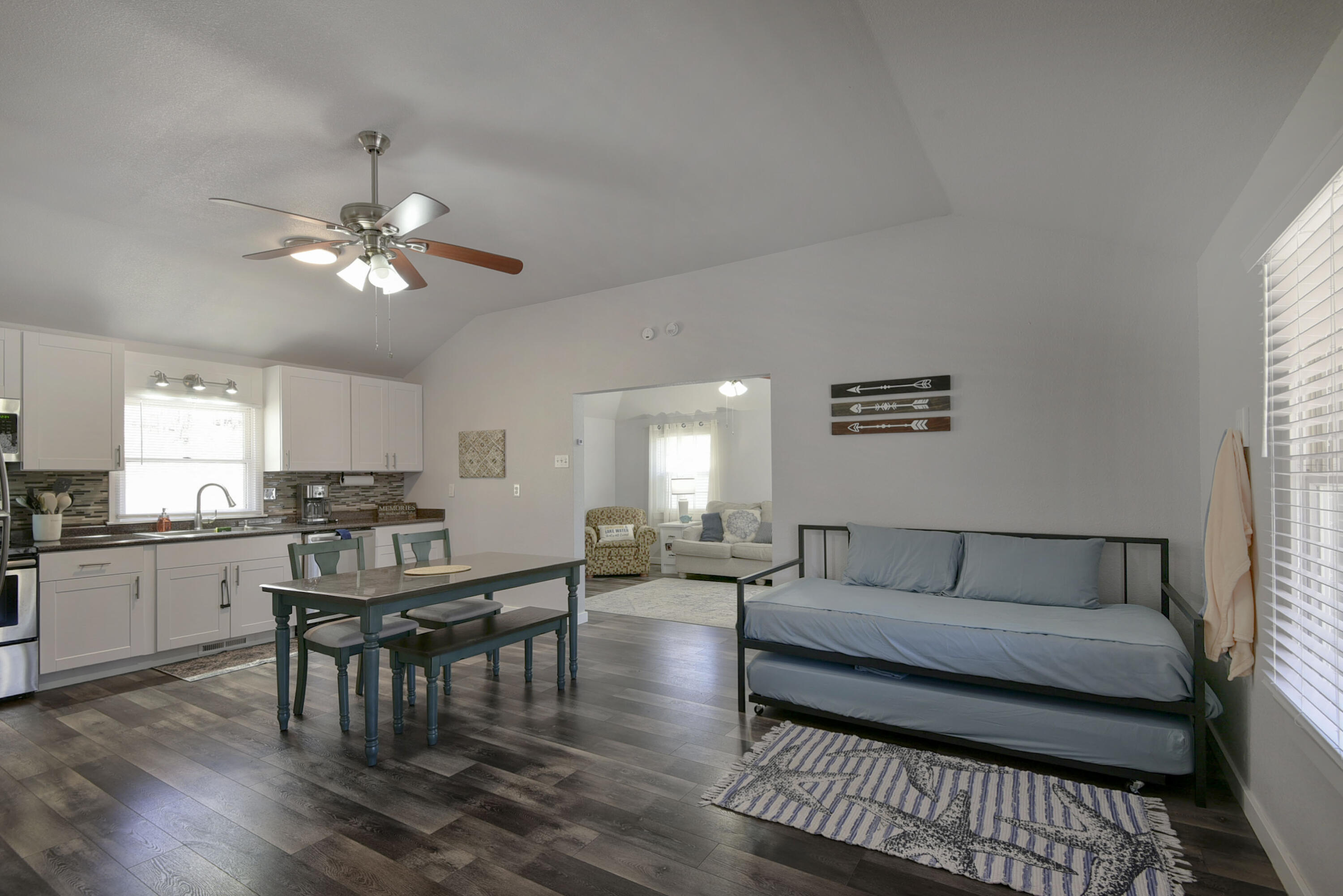 27601 Bramble Lane Property Photo 7