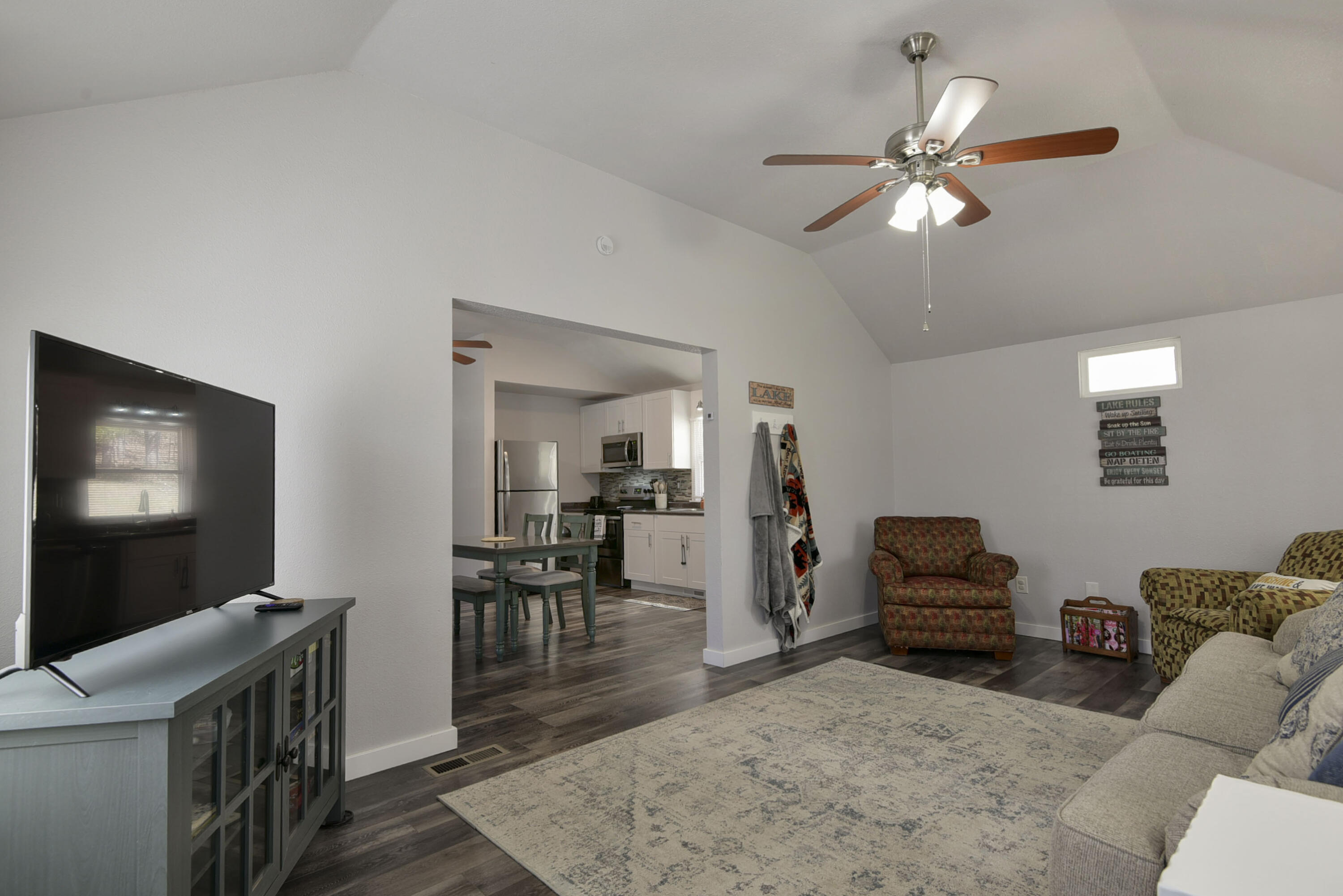 27601 Bramble Lane Property Photo 9