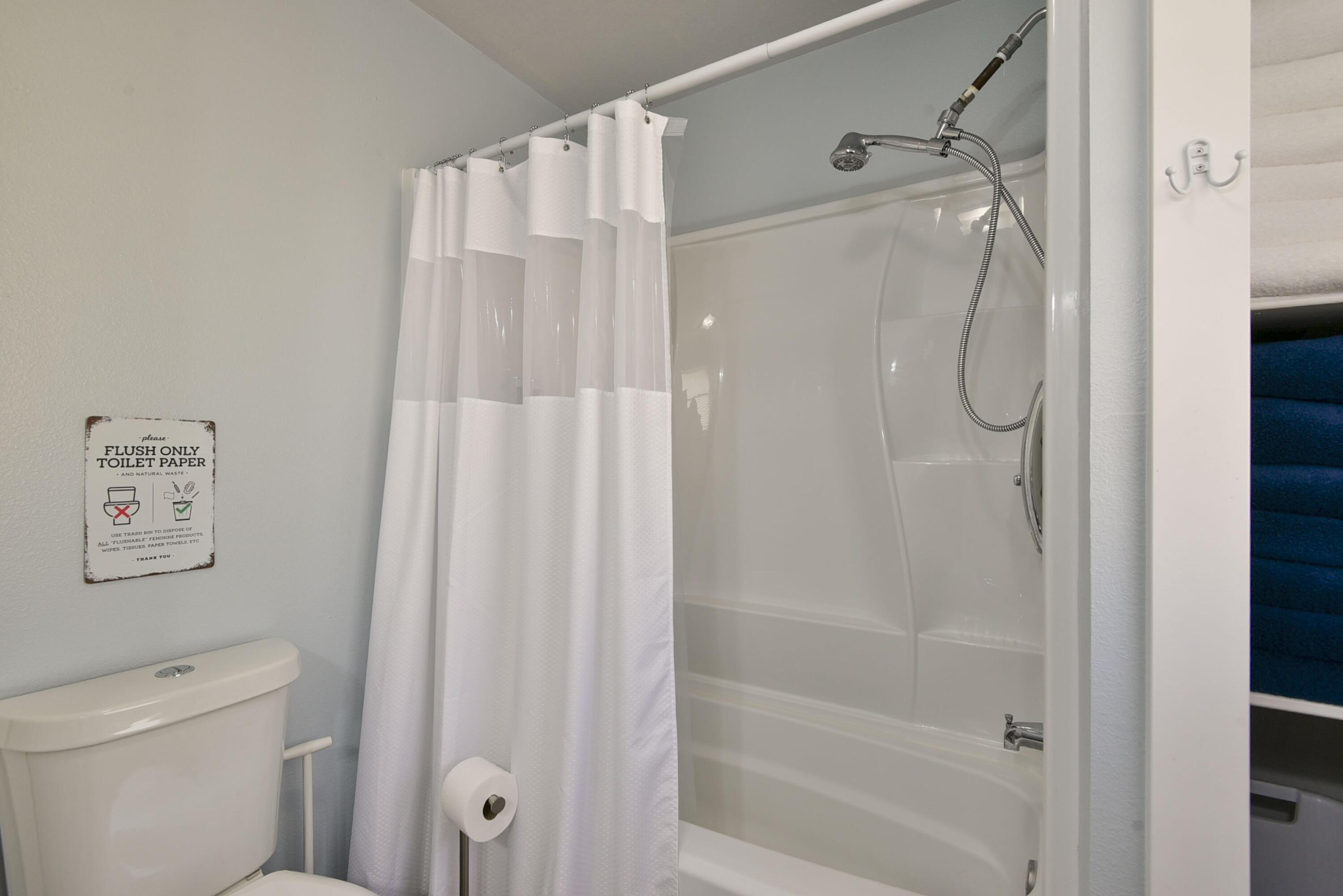 27601 Bramble Lane Property Photo 15