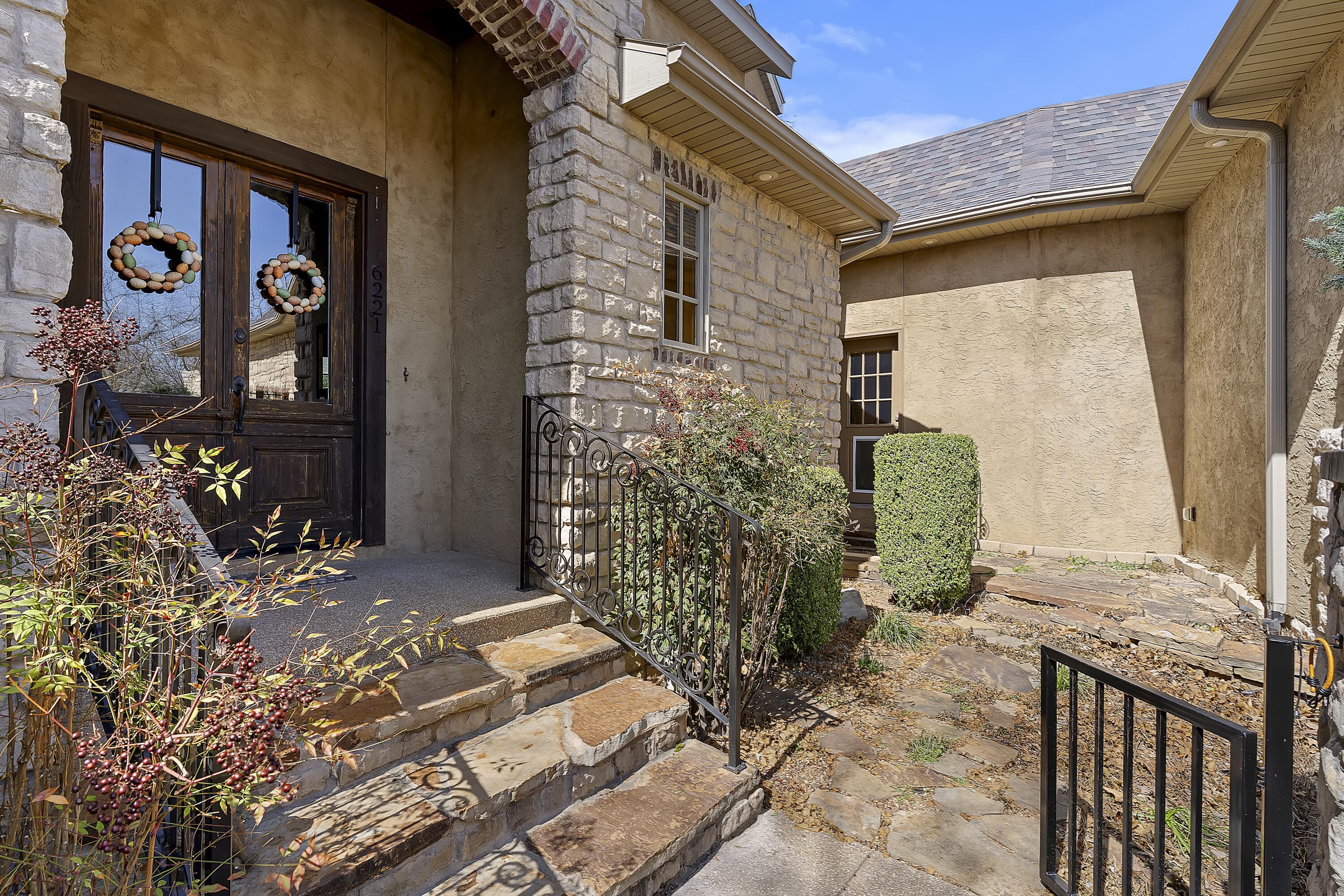 6221 South Bluff Ridge Road Property Photo 6
