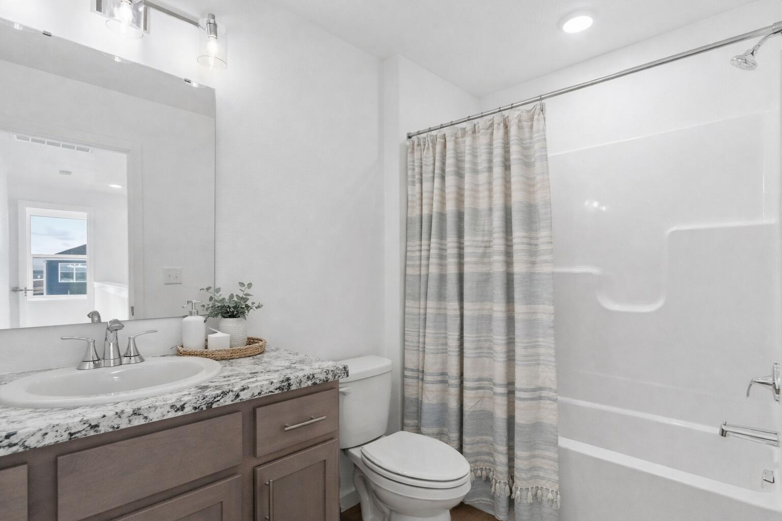 1730 North Poplar Way Property Photo 10