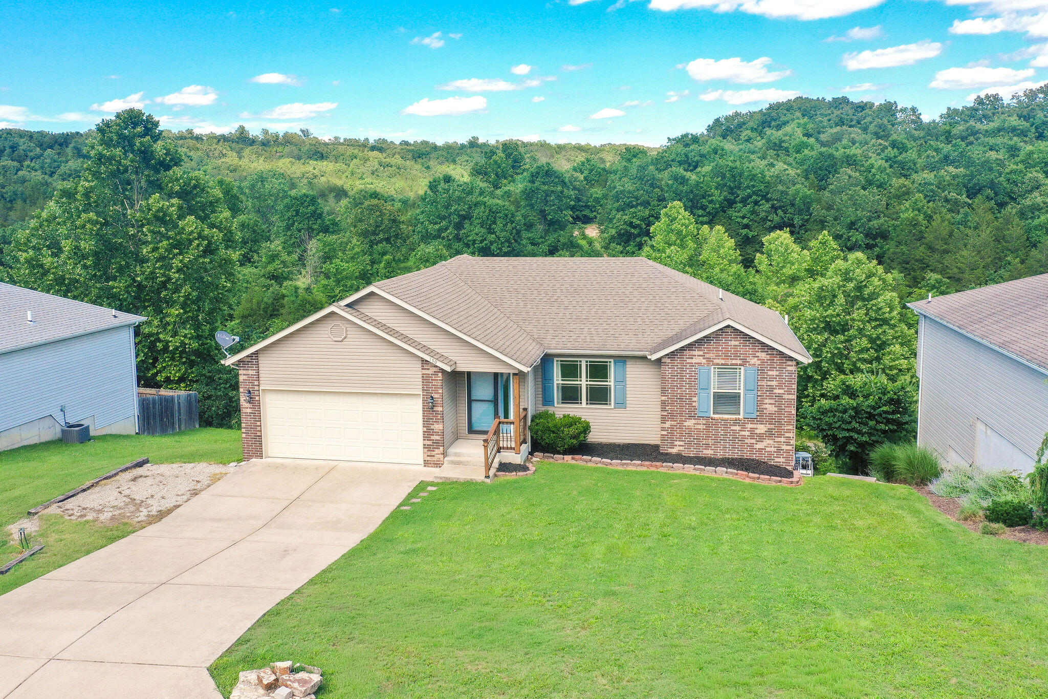 150 Whispering Meadows Parkway Property Photo 1
